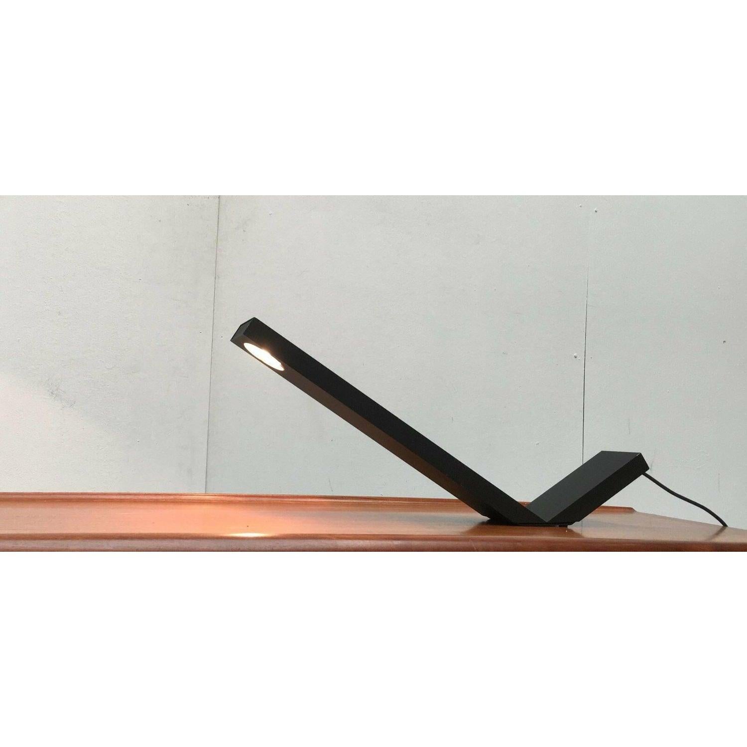 Lampe de bureau italienne postmoderne Gli de Marco Zotta pour Eleusi, années 1980 en vente 6