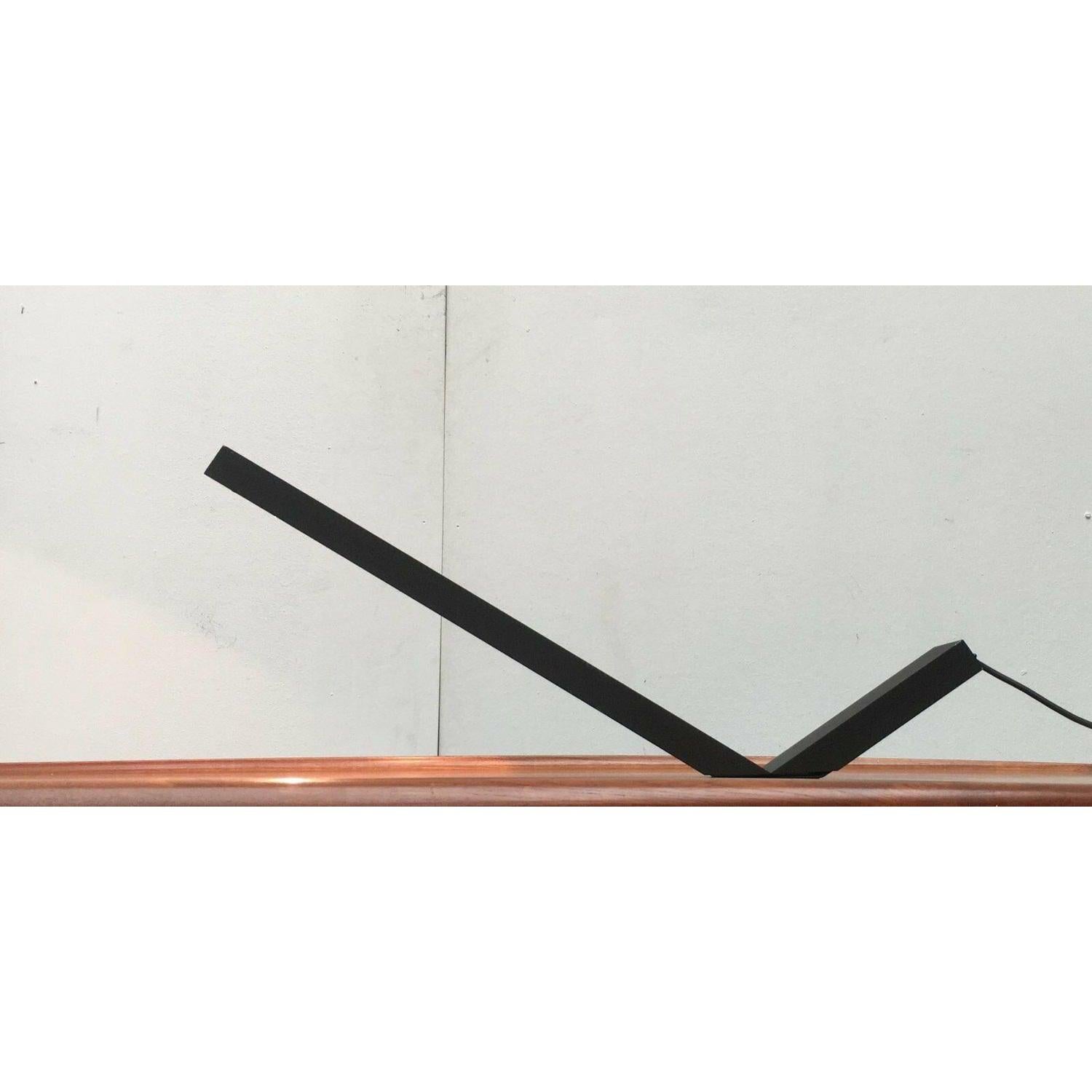 Lampe de bureau italienne postmoderne Gli de Marco Zotta pour Eleusi, années 1980 Excellent état - En vente à Hamburg, DE