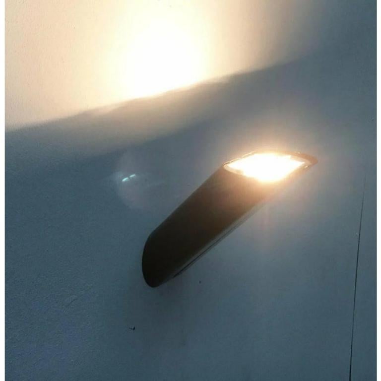 Lámpara de pared italiana postmoderna Model Megaron Parete de Gianfranco Frattini, años 70 en venta 2