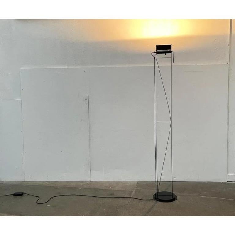Lámpara de pie italiana postmoderna modelo Opus Terra para Lumina, años 80 en venta 1