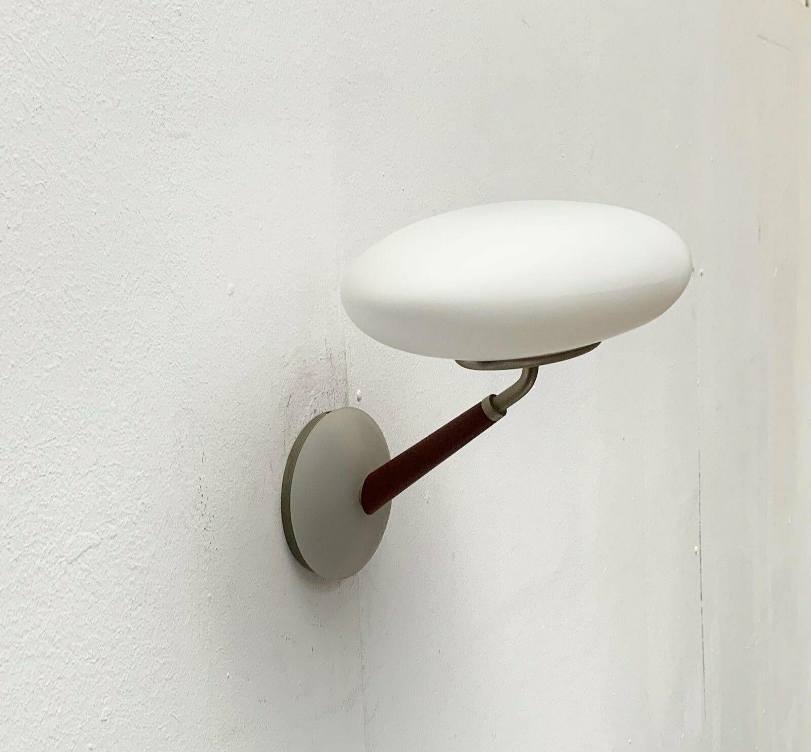 Postmodern Italian Model Pao W Sconce by Matteo Thun for Arteluce, Set of 2 im Angebot 10