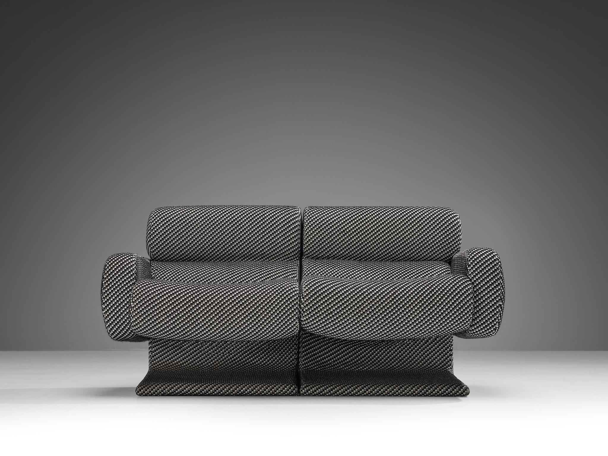Postmodern Italian Modular Sofa in Checkered Upholstery For Sale 2