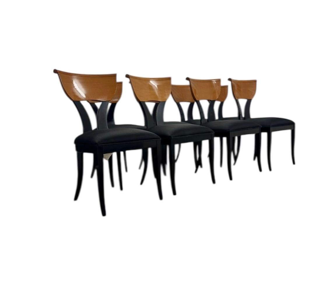 Postmoderner italienischer Pietro Costantini für Ello Klismos Esszimmerstühle (Italienisch) im Angebot