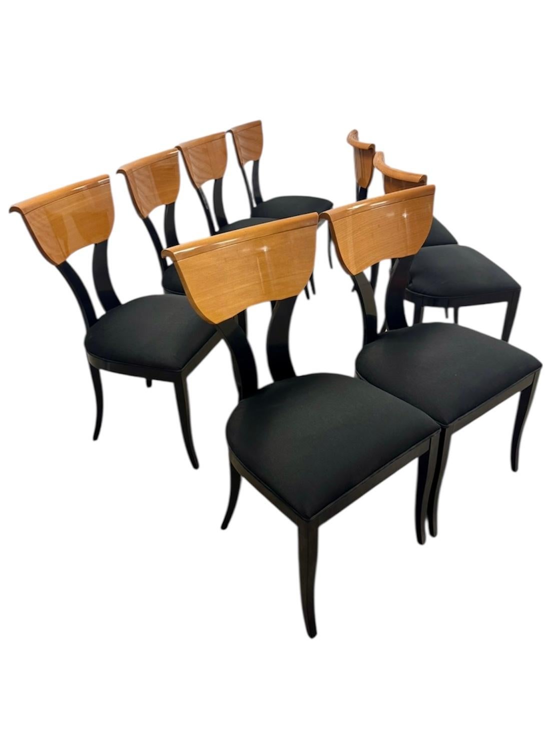 Postmoderner italienischer Pietro Costantini für Ello Klismos Esszimmerstühle im Zustand „Gut“ im Angebot in Stafford, TX