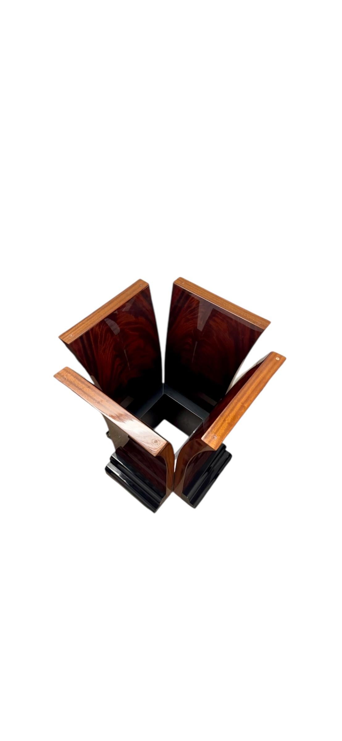 Postmodern Italian Pietro Costantini for Ello Lacquered Dining Table Base For Sale 4