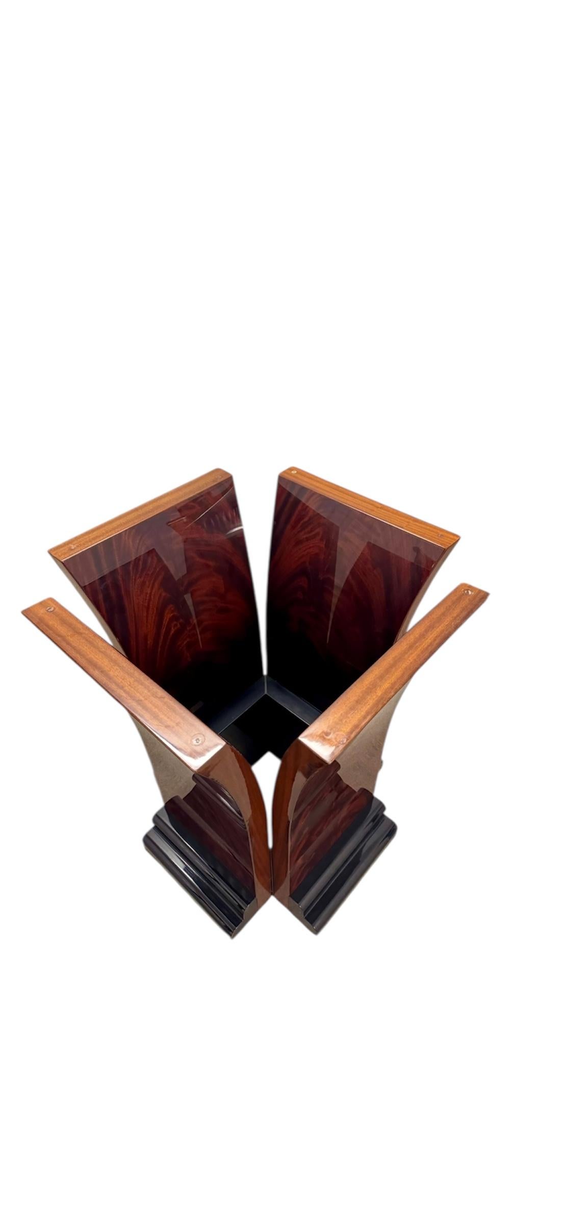 Bentwood Postmodern Italian Pietro Costantini for Ello Lacquered Dining Table Base For Sale