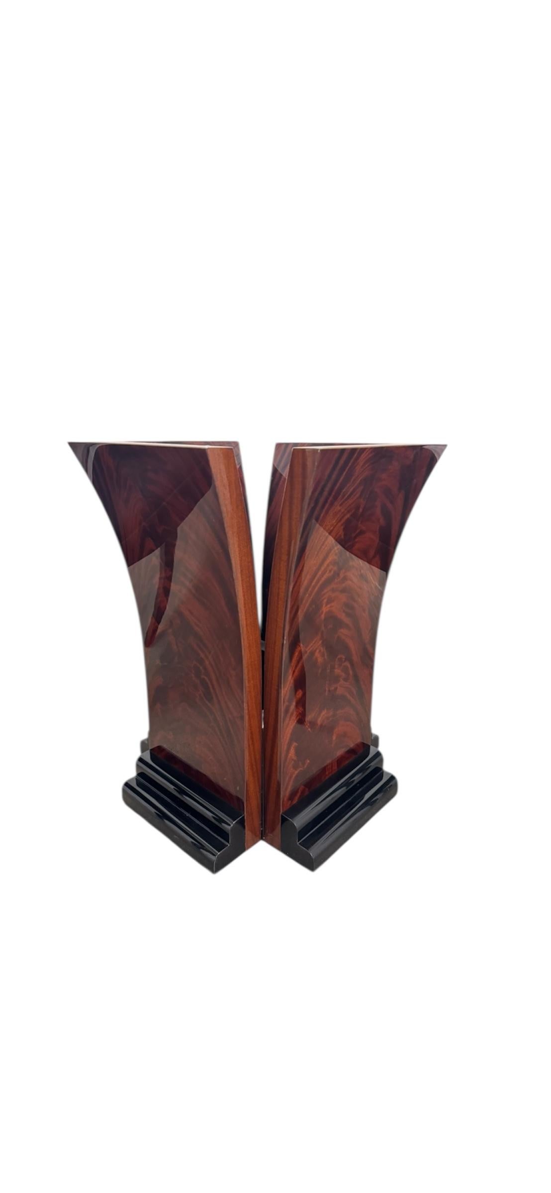 Postmodern Italian Pietro Costantini for Ello Lacquered Dining Table Base For Sale 3