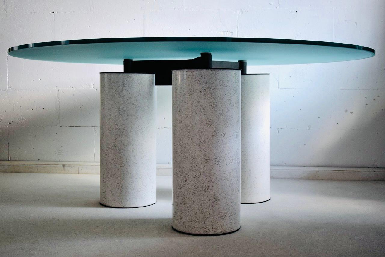 Late 20th Century Postmodern Italian Round Glass Top Dining Table by Lella and Massimo Vignelli