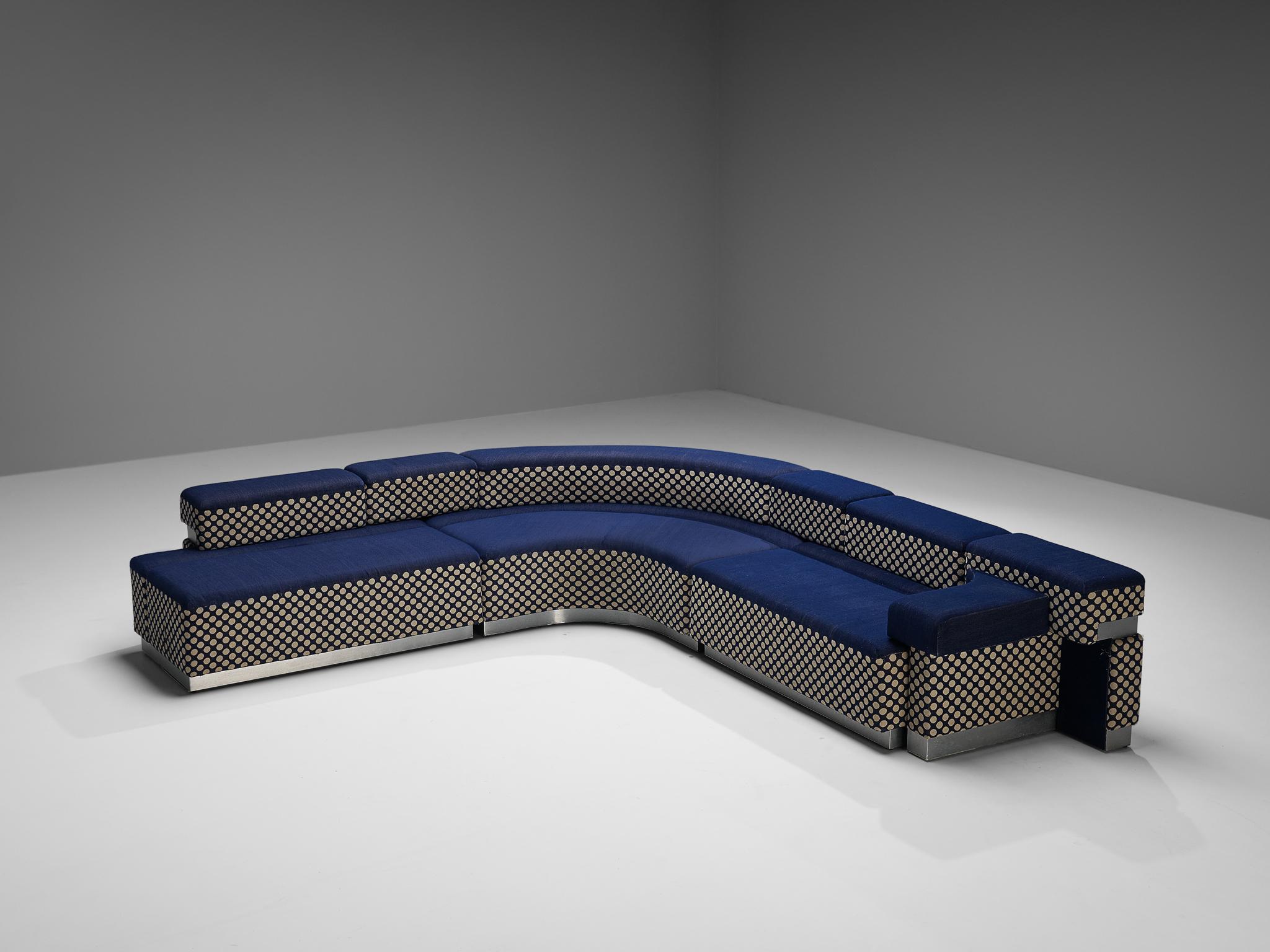 Postmodern Italian Sectional Sofa in Blue and Off-White Dots Upholstery  For Sale 4