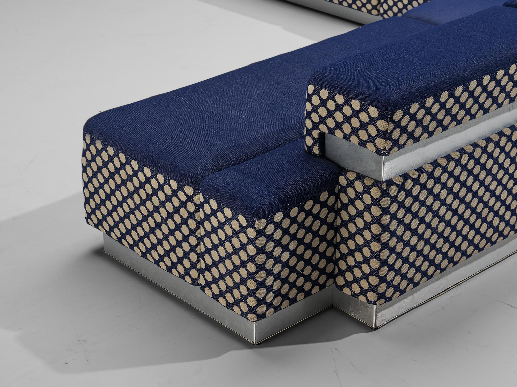 Canapé sectionnel italien postmoderne en tissu bleu et Off-White Dot Dot  Bon état - En vente à Waalwijk, NL