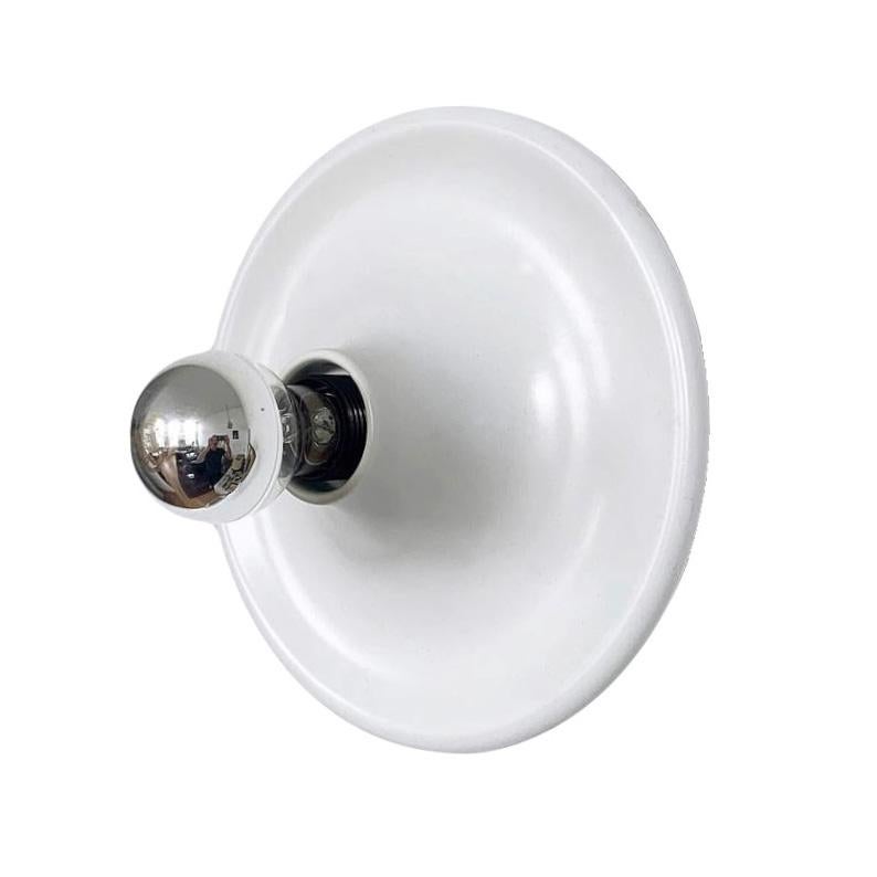 Late 20th Century Postmodern Italian Set of Three White Wall Sconces by Targetti Sankey, 1980s For Sale