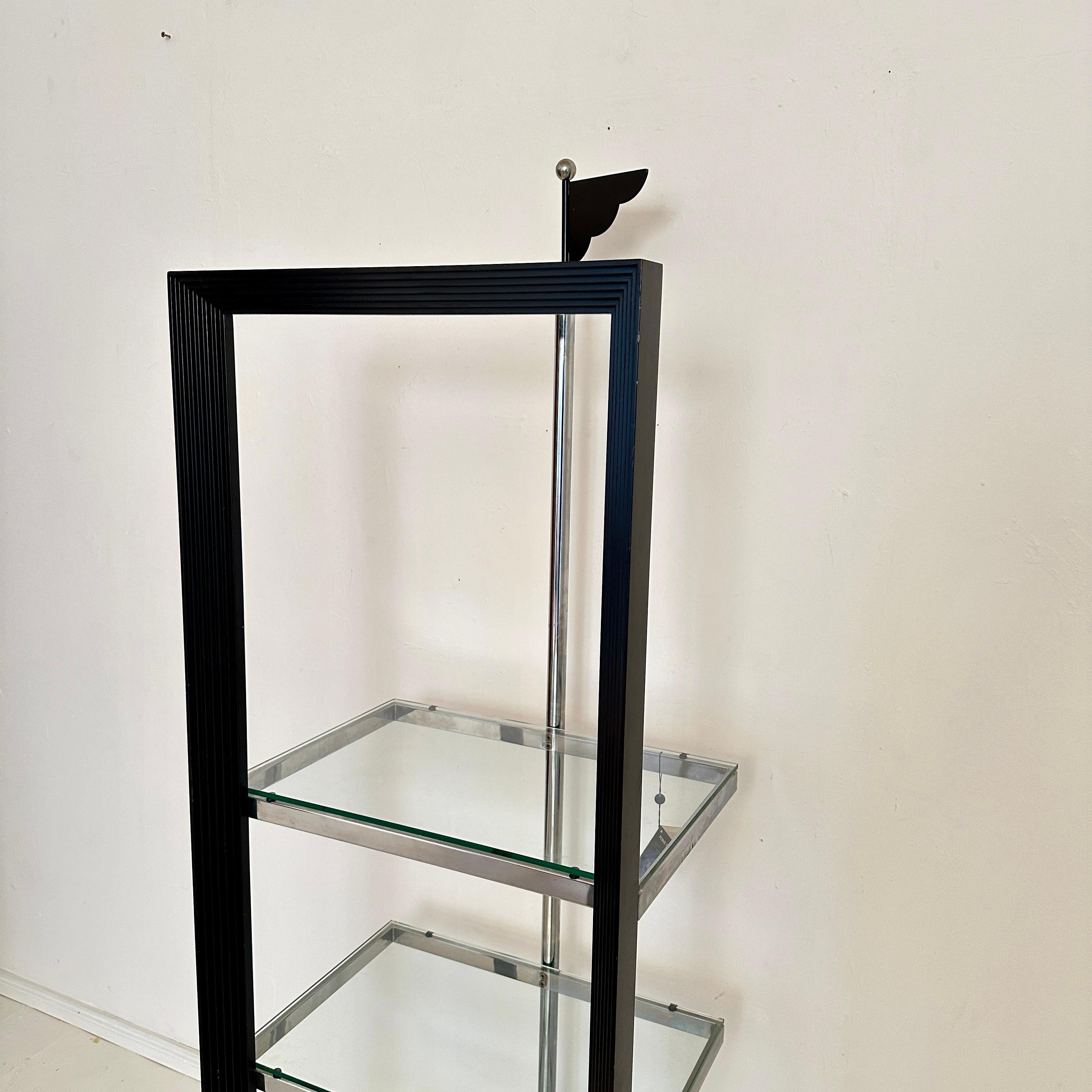 Étagère italienne postmoderne de Ponti Terenghi en chrome, Wood Wood noir et verre, 1980 Bon état - En vente à Berlin, DE