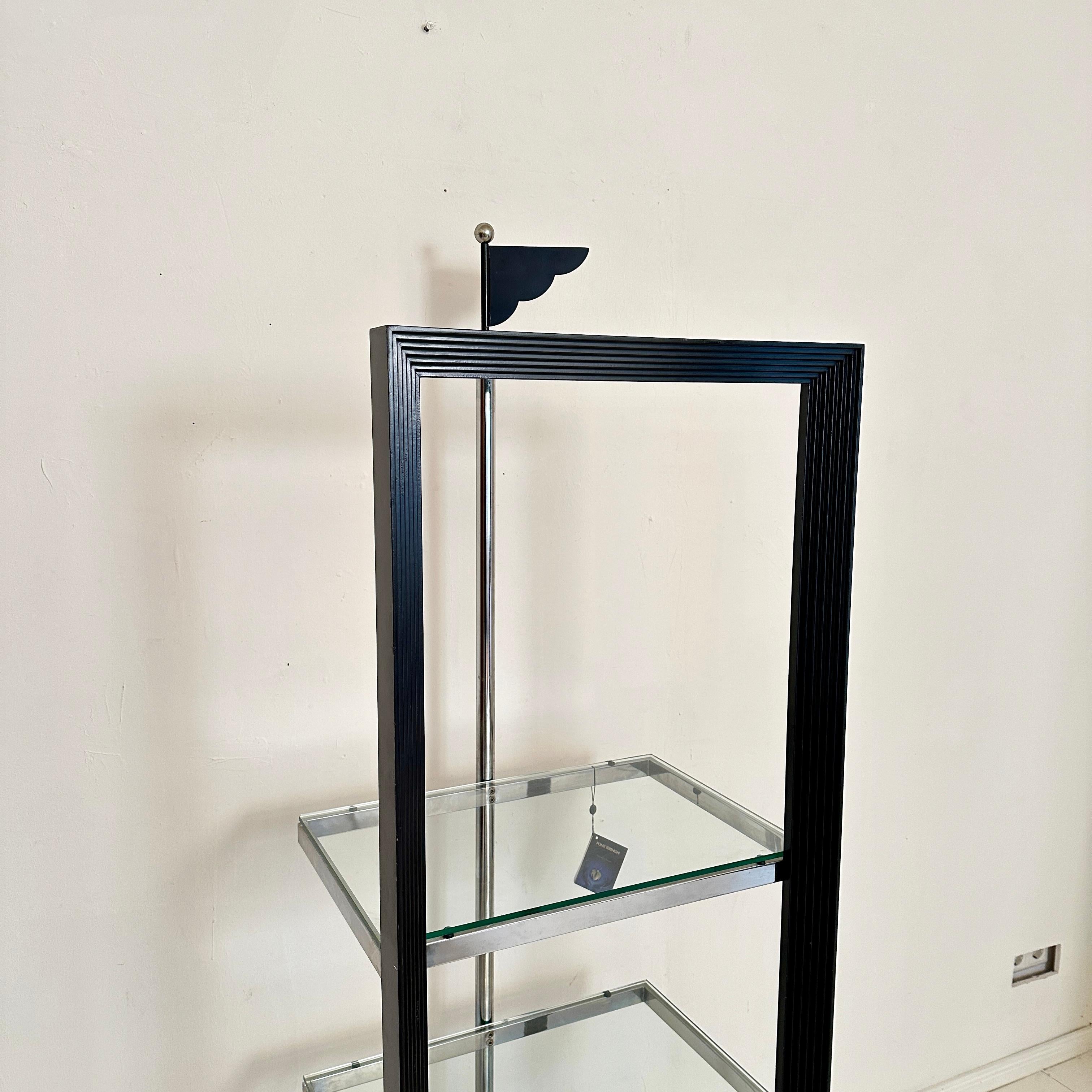 Fin du 20e siècle Étagère italienne postmoderne de Ponti Terenghi en chrome, Wood Wood noir et verre, 1980 en vente
