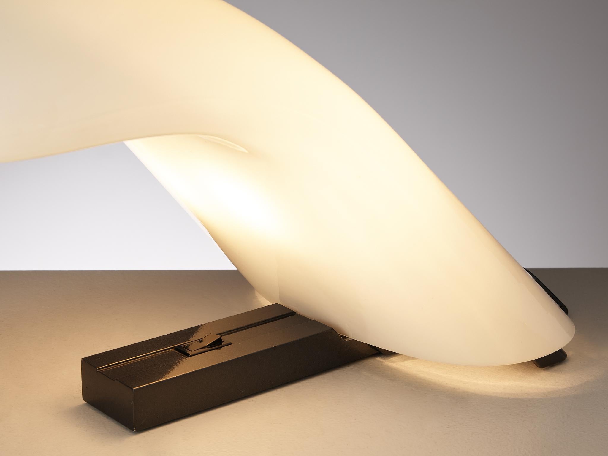 Late 20th Century Postmodern Italian Table Lamp in Opaline Glass