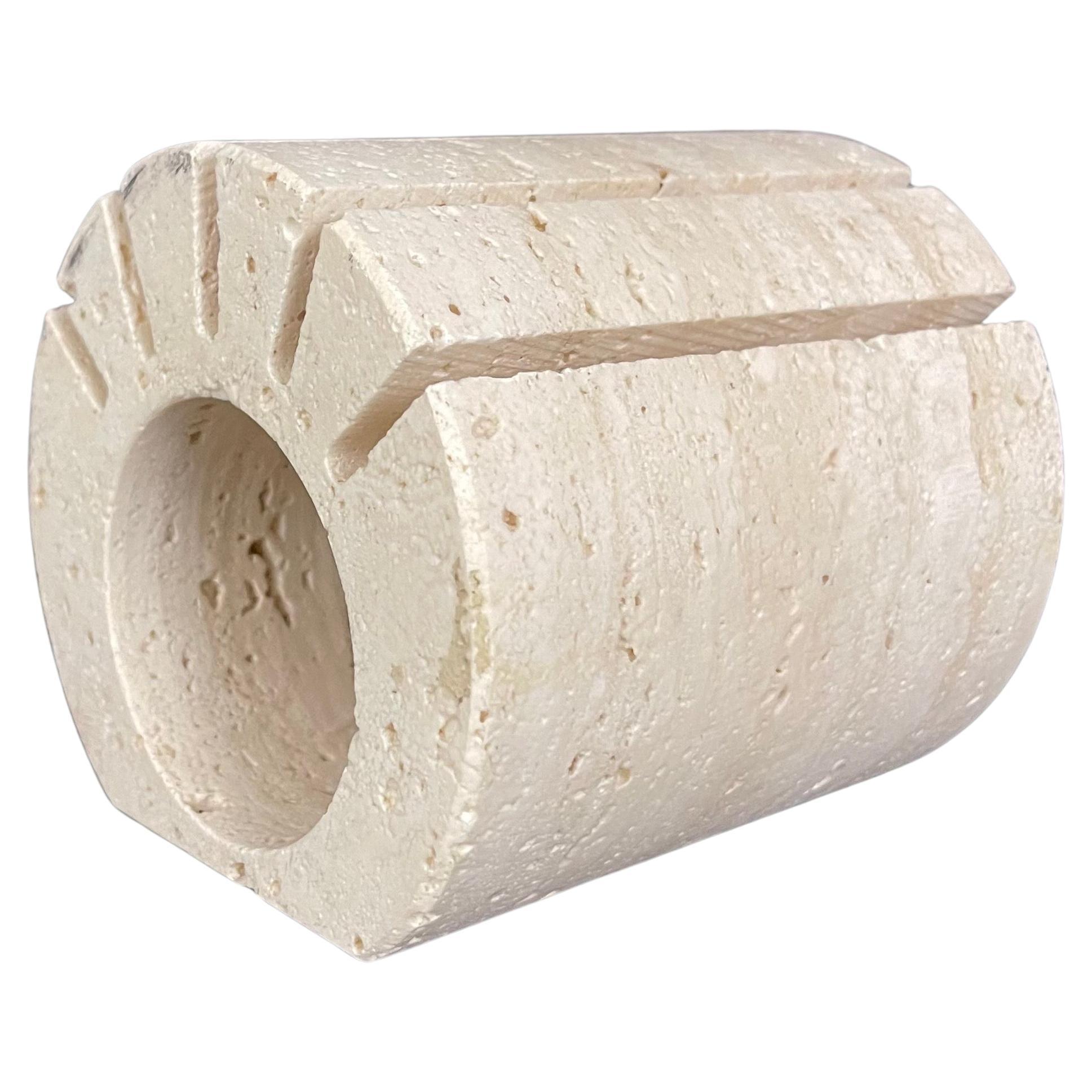 Accessorio da scrivania postmoderno porta lettere in marmo travertino italiano in vendita