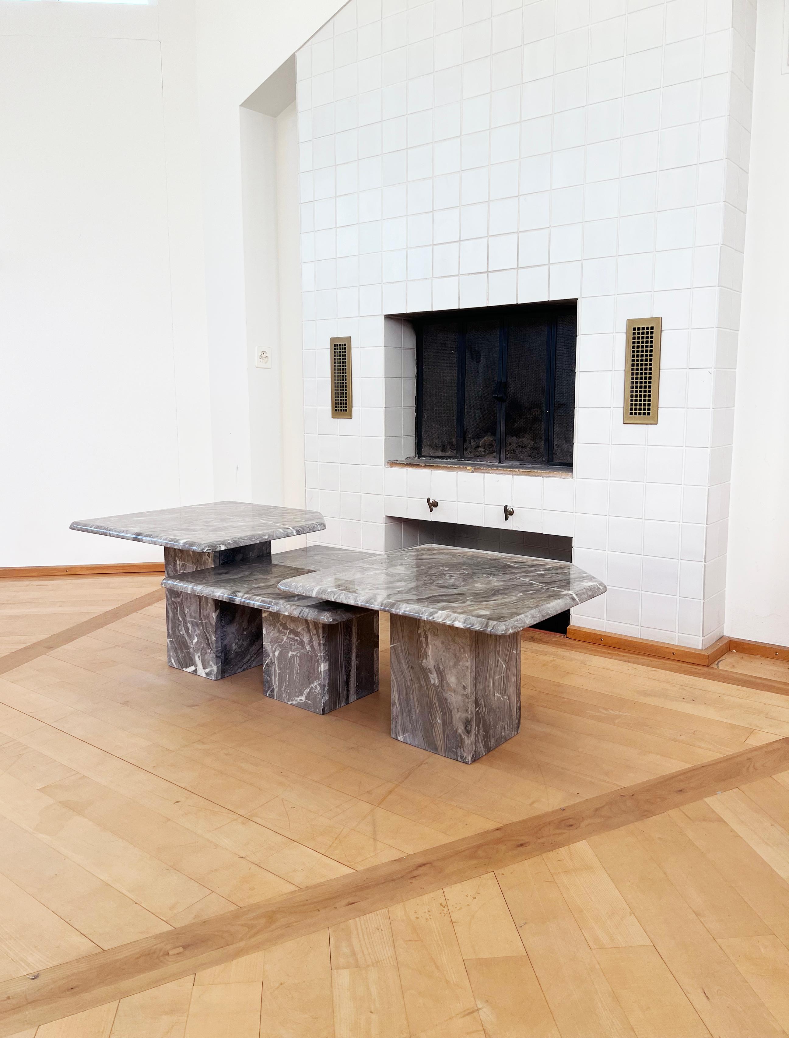 Postmodern Italian Vintage Grey and Cream Marble Nesting Tables-- Set of 3 For Sale 4