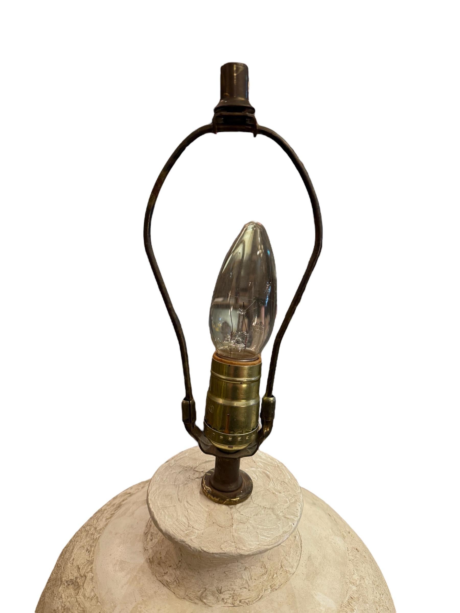 American Postmodern Ivory Textured Pottery Ceramic Plaster Small Table Lamp For Sale