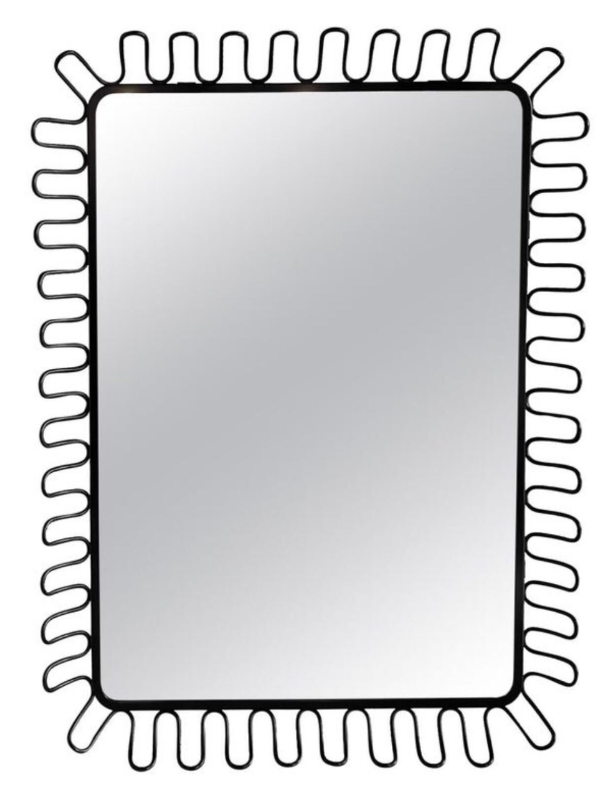 Émail 1980 Postmoderne Jean Royère Insp Laque Encadrement en spirale Miroir mural danois en métal en vente
