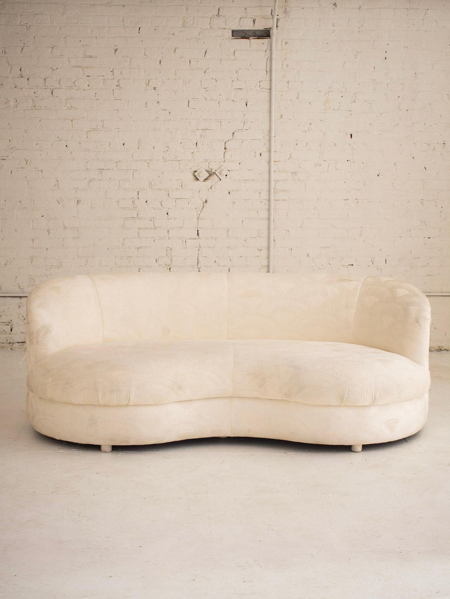 Postmodern Kidney Cloud Form Sofa 1