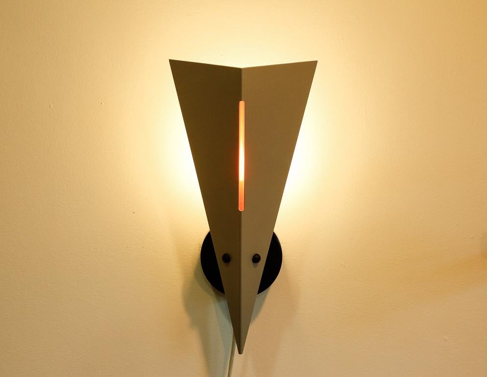 Postmodern Dutch wall sconce with silver painted finish and faux 'neon' strip. By Dijkstra of Holland. Includes US adapter.