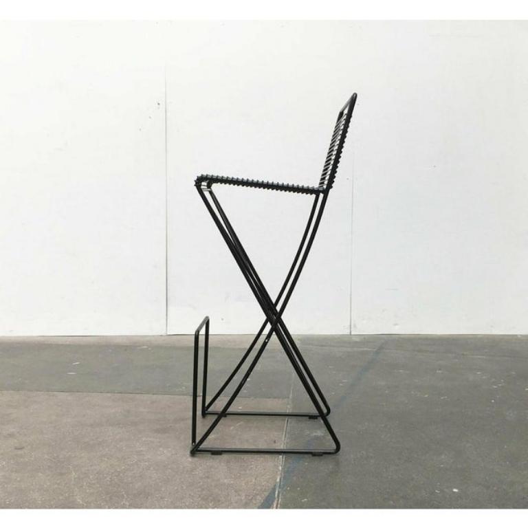 Taburete de bar postmoderno Kreuzschwinger de Till Behrens para Meyer Stahlmöbel, años 80 Posmoderno en venta