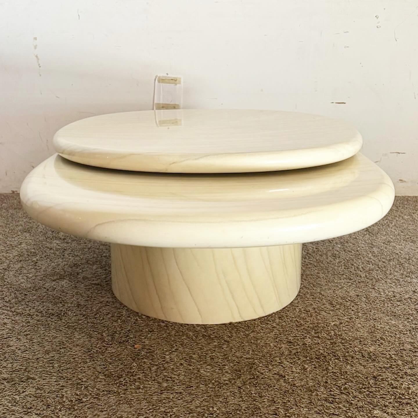 Table basse ovale postmoderne à plateau pivotant en fausse pierre laquée en vente 2