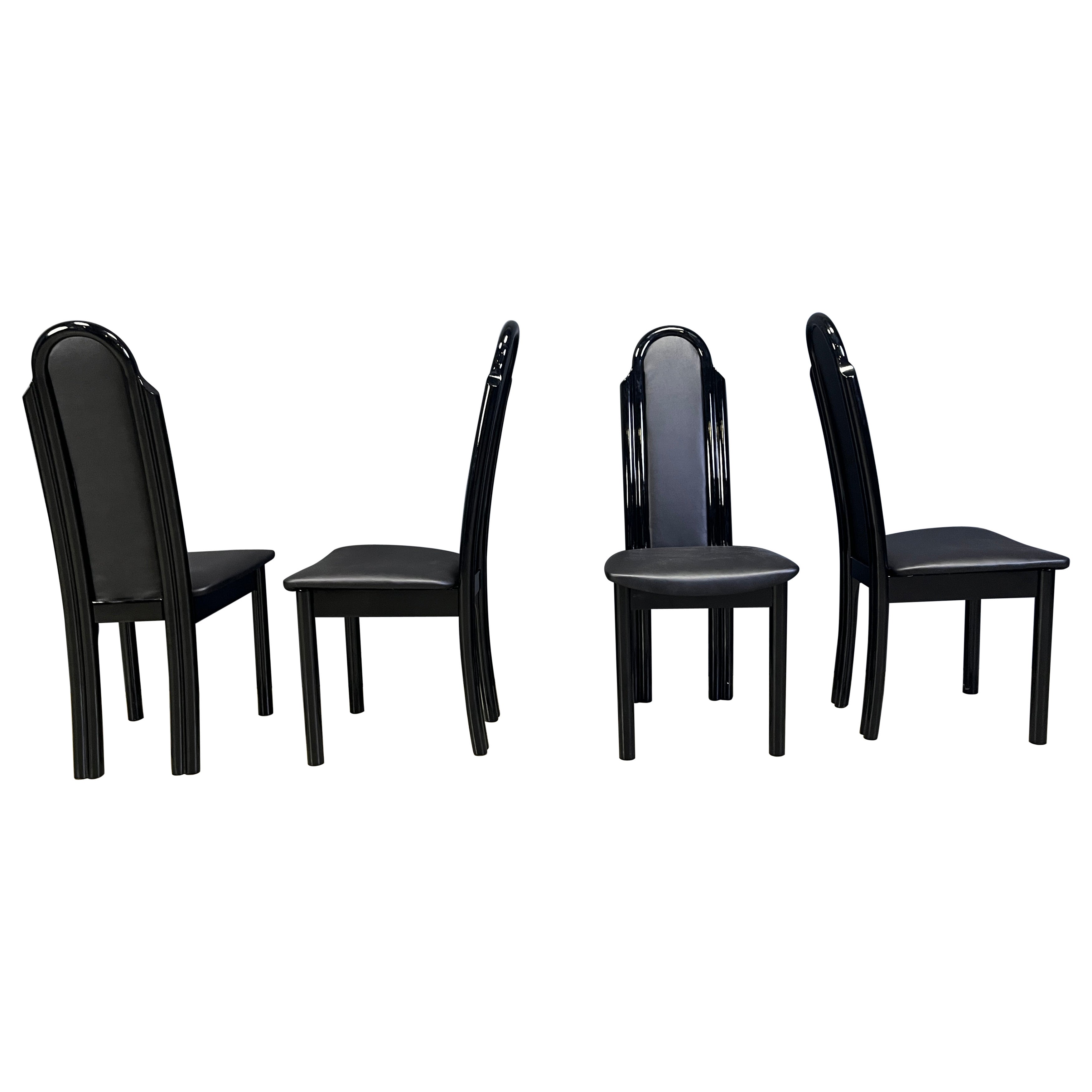 Sillas de comedor italianas postmodernas de madera lacada, años 80 en venta