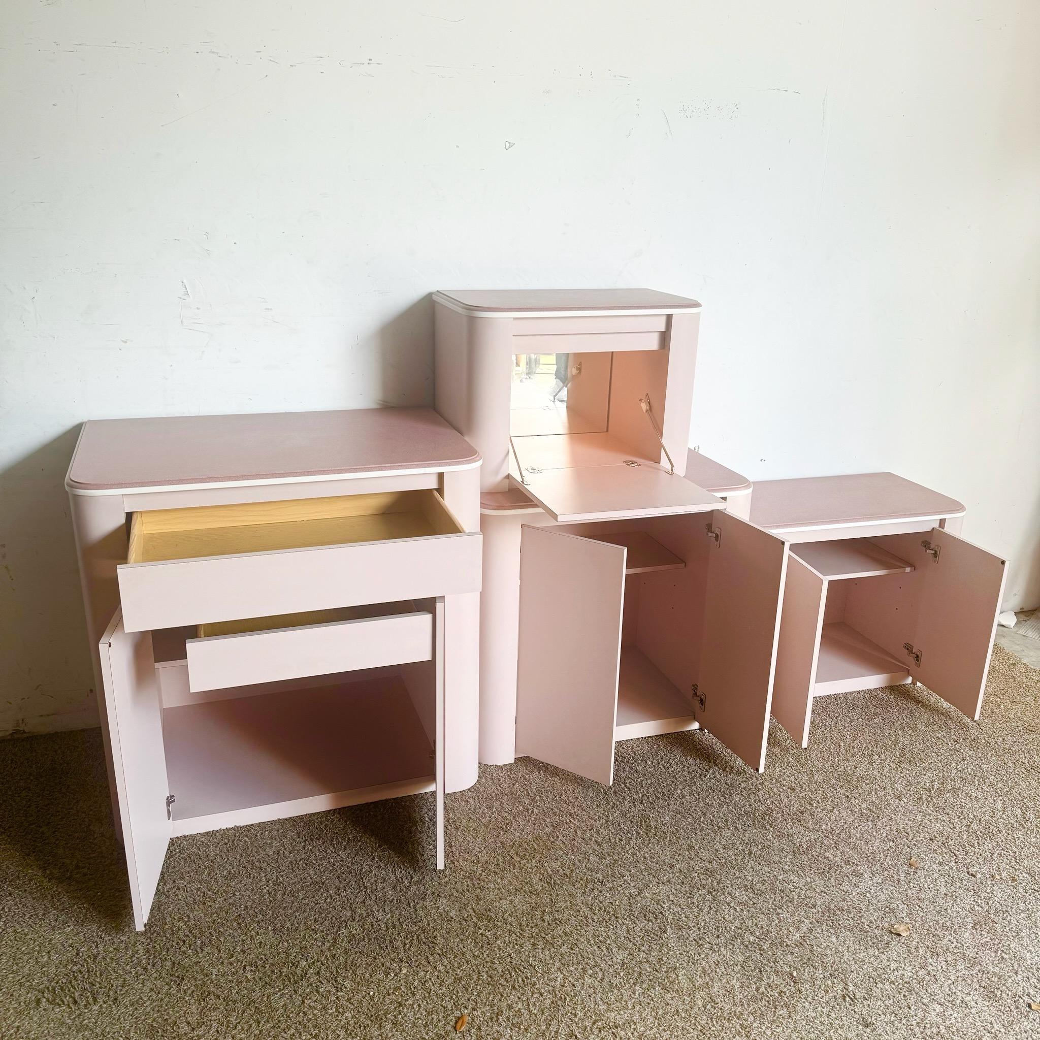 Mobile/Bar/Parete in laminato Postmodern Lavender con piani in gesso rosa, 4 pezzi In condizioni buone in vendita a Delray Beach, FL