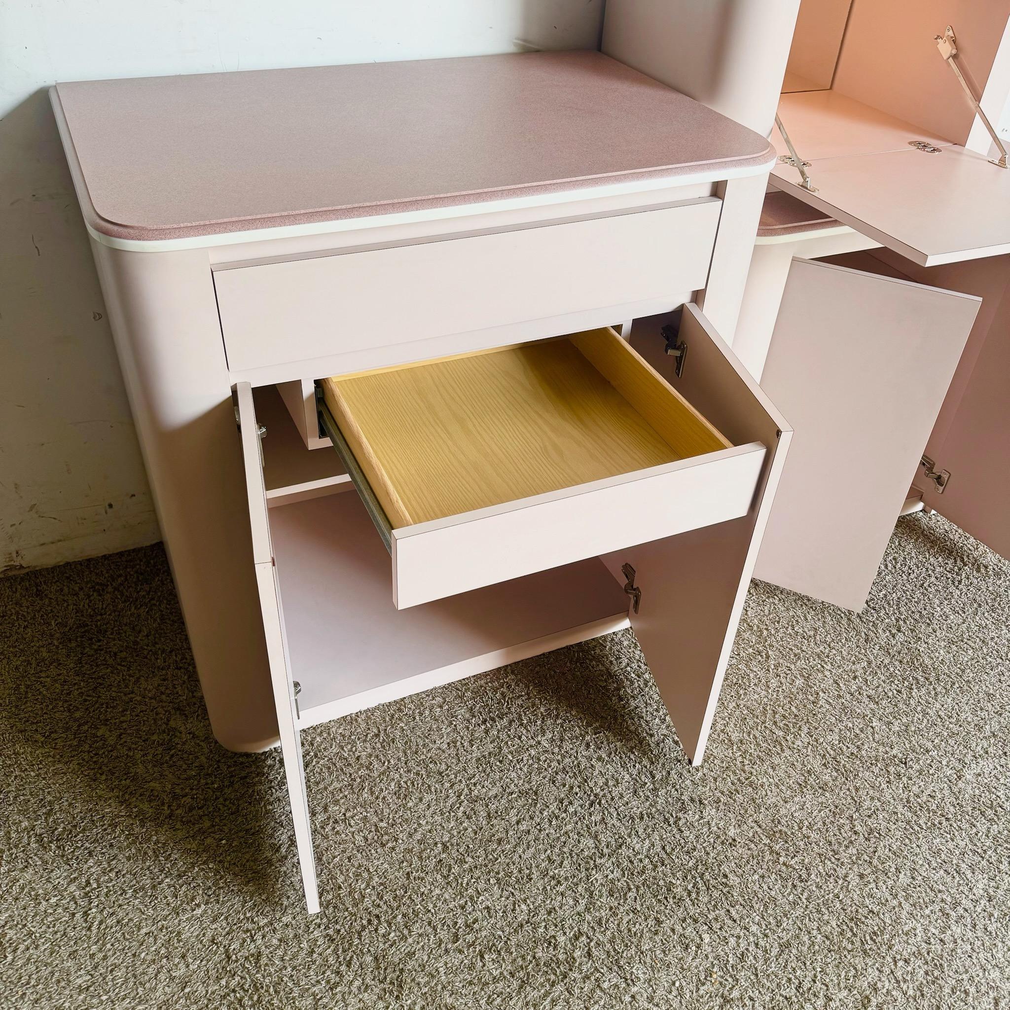 Fine XX secolo Mobile/Bar/Parete in laminato Postmodern Lavender con piani in gesso rosa, 4 pezzi in vendita