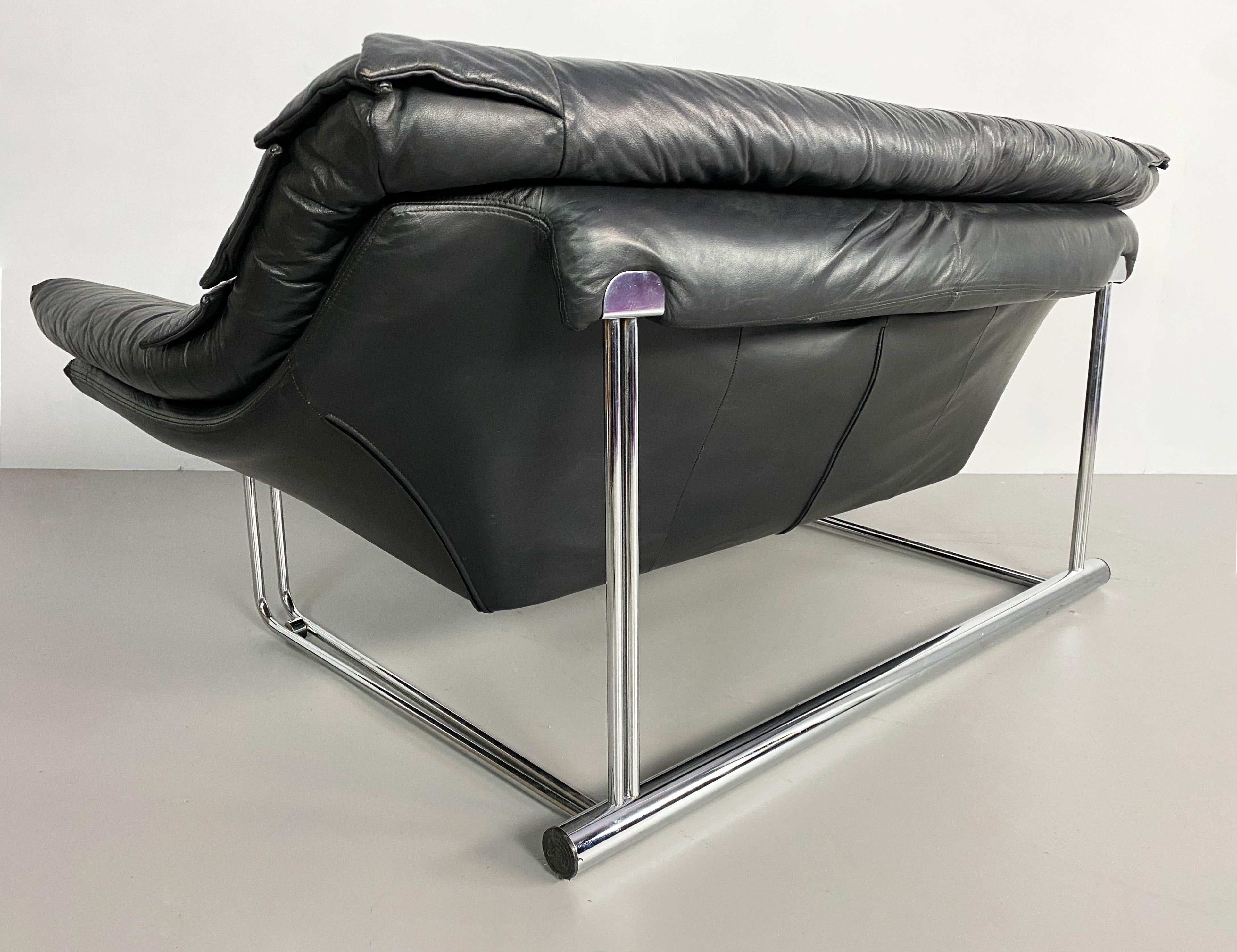 Postmodern Leather and Chrome Sofa, c.1970 5