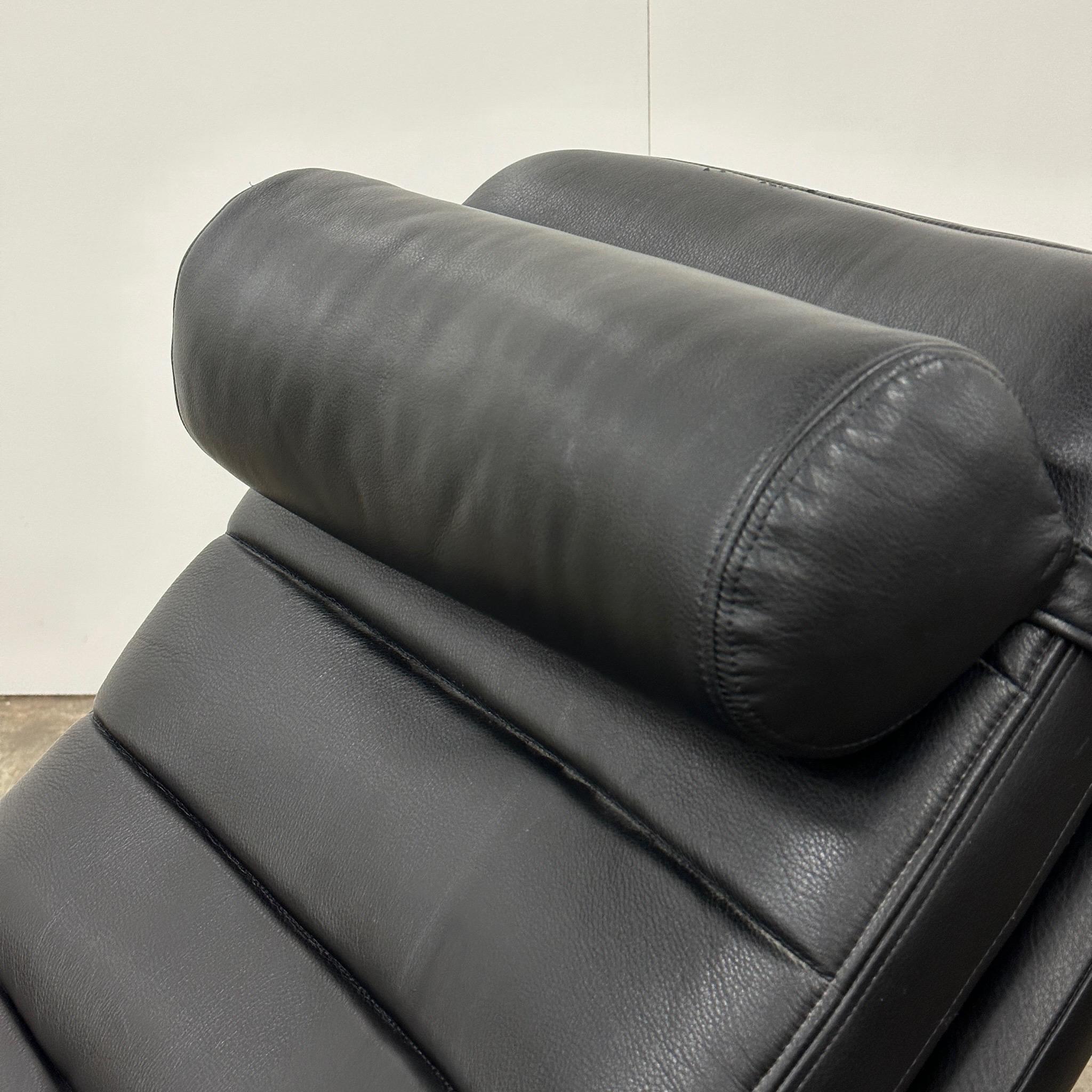 Postmodern Leather/Chrome Chaise by Brayton International For Sale 3
