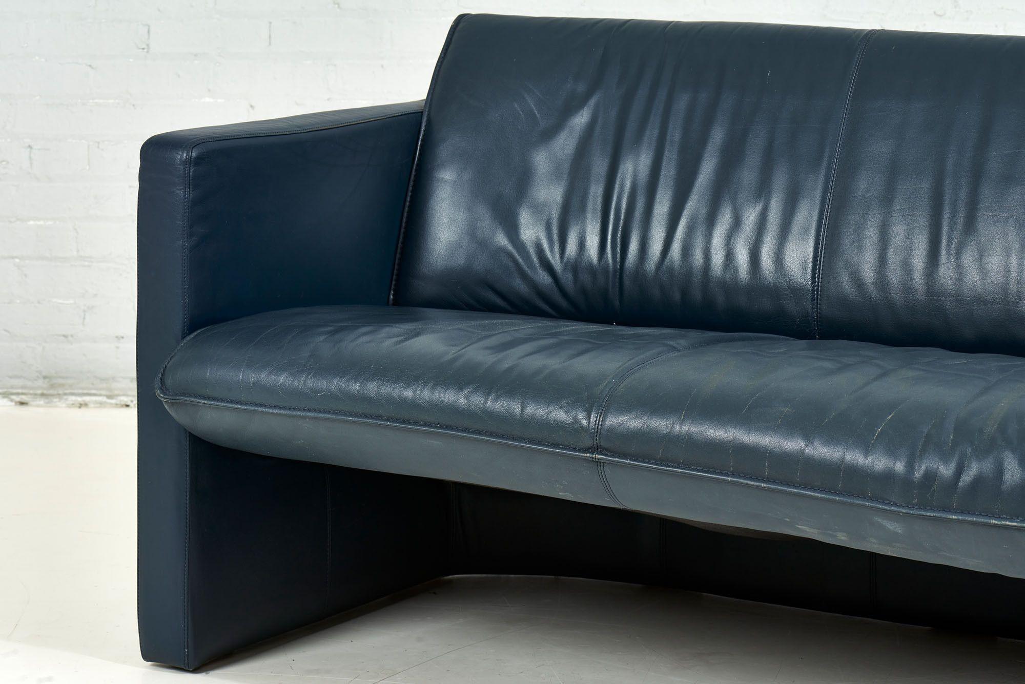 Post Modern Leather Sofa by Leolux, 1970 3