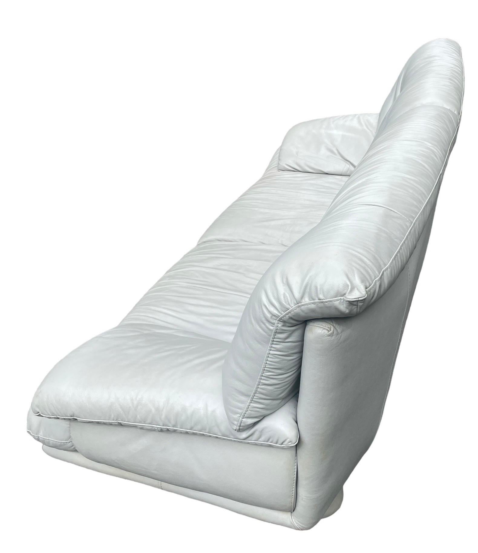 Postmodern Leather Sofa in the style of Nicoletti Salotti Italian 3 Seat Sofa In Good Condition In Rochester, NY