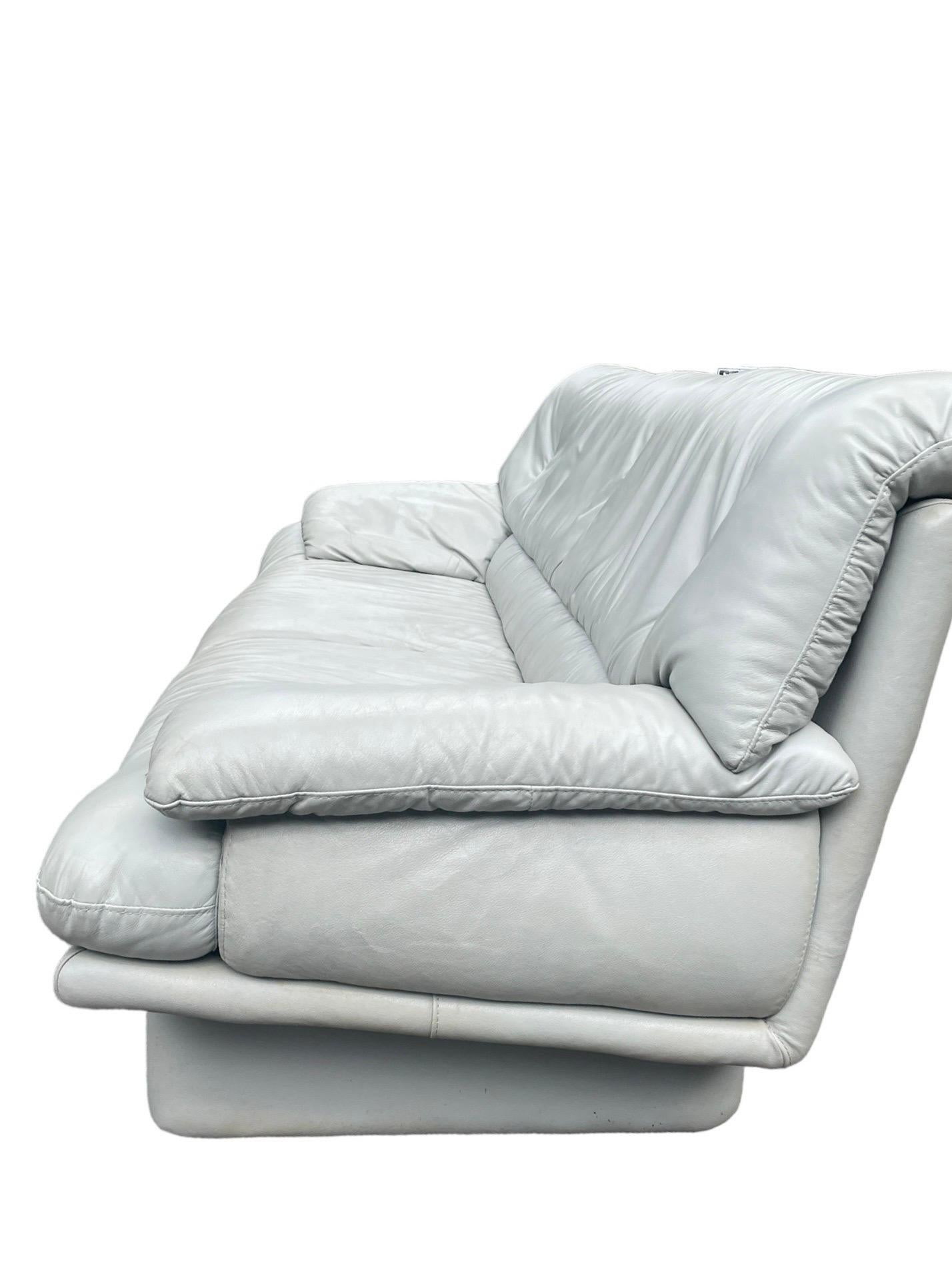 Post-Modern Postmodern Leather Sofa in the style of Nicoletti Salotti Italian Leather Sofa