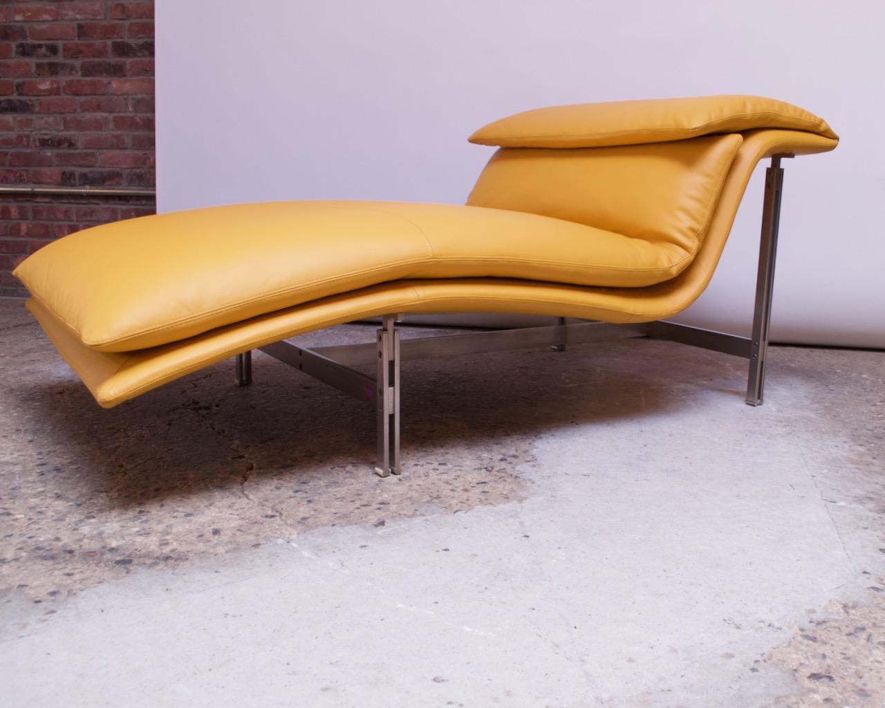 Postmoderne Chaise « Wave » postmoderne en cuir de Giovanni Offredi pour Saporiti en vente