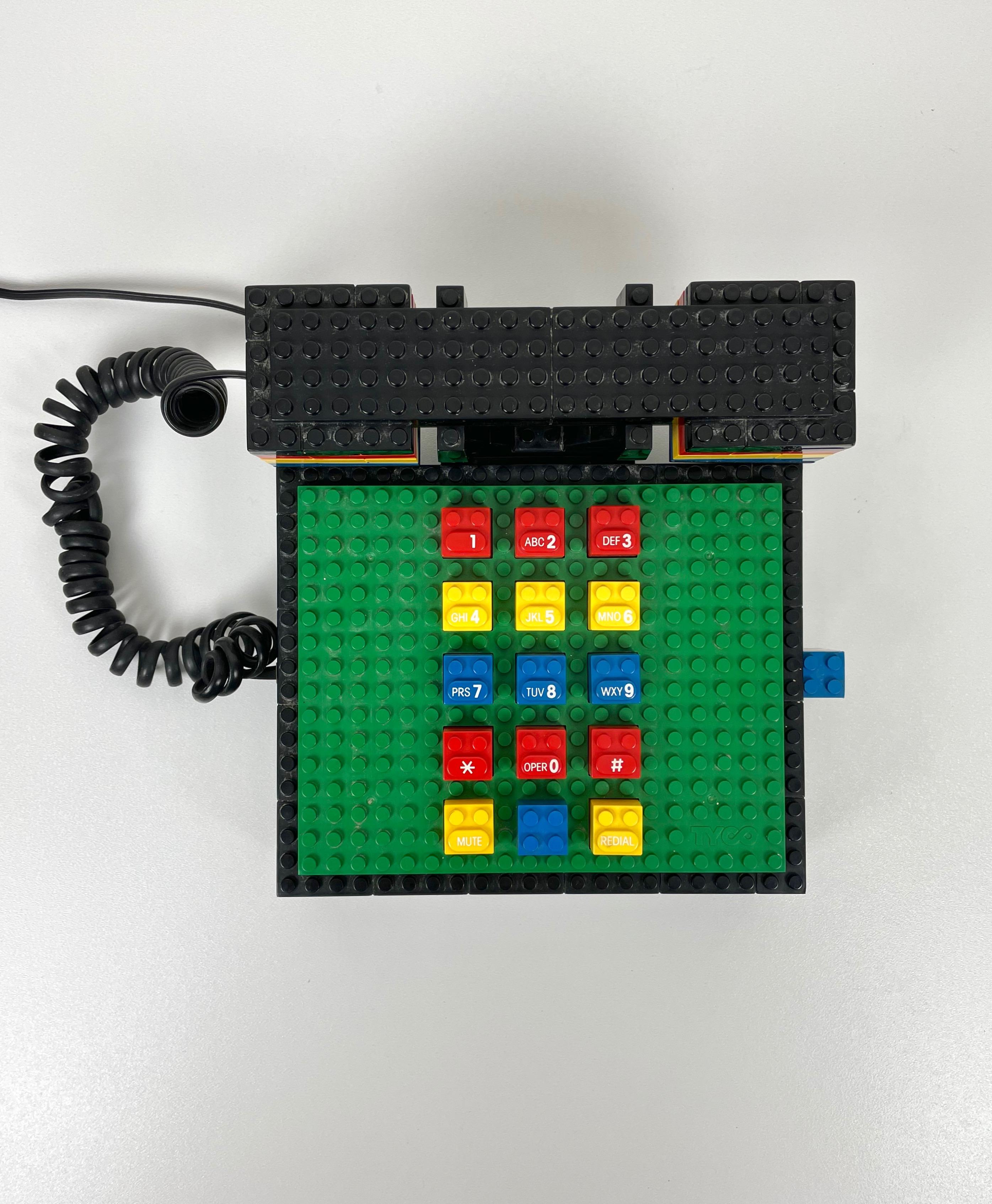 Postmodern “LEGO” Telephone Phone by Tyco In Good Condition For Sale In Rome, IT