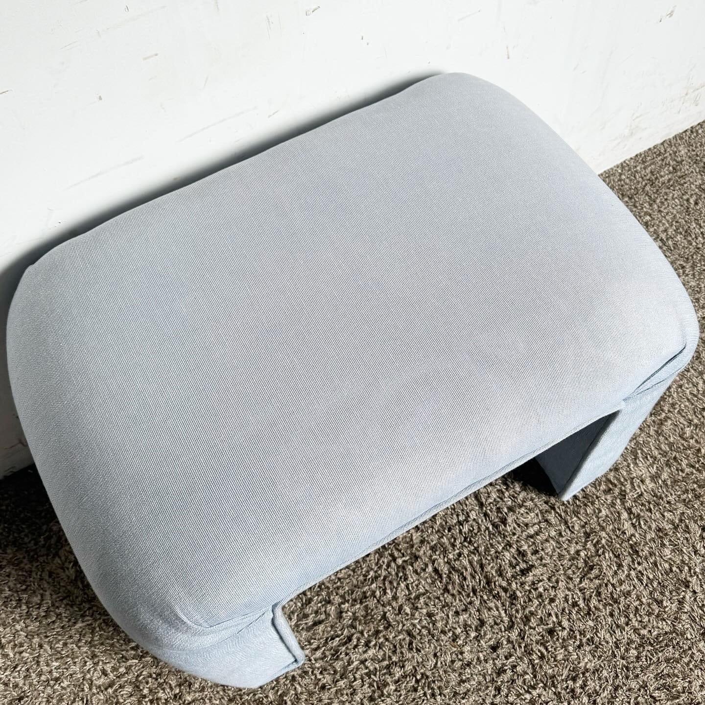Fin du 20e siècle Banc/tabouret bas postmoderne en cascade bleu Light en vente