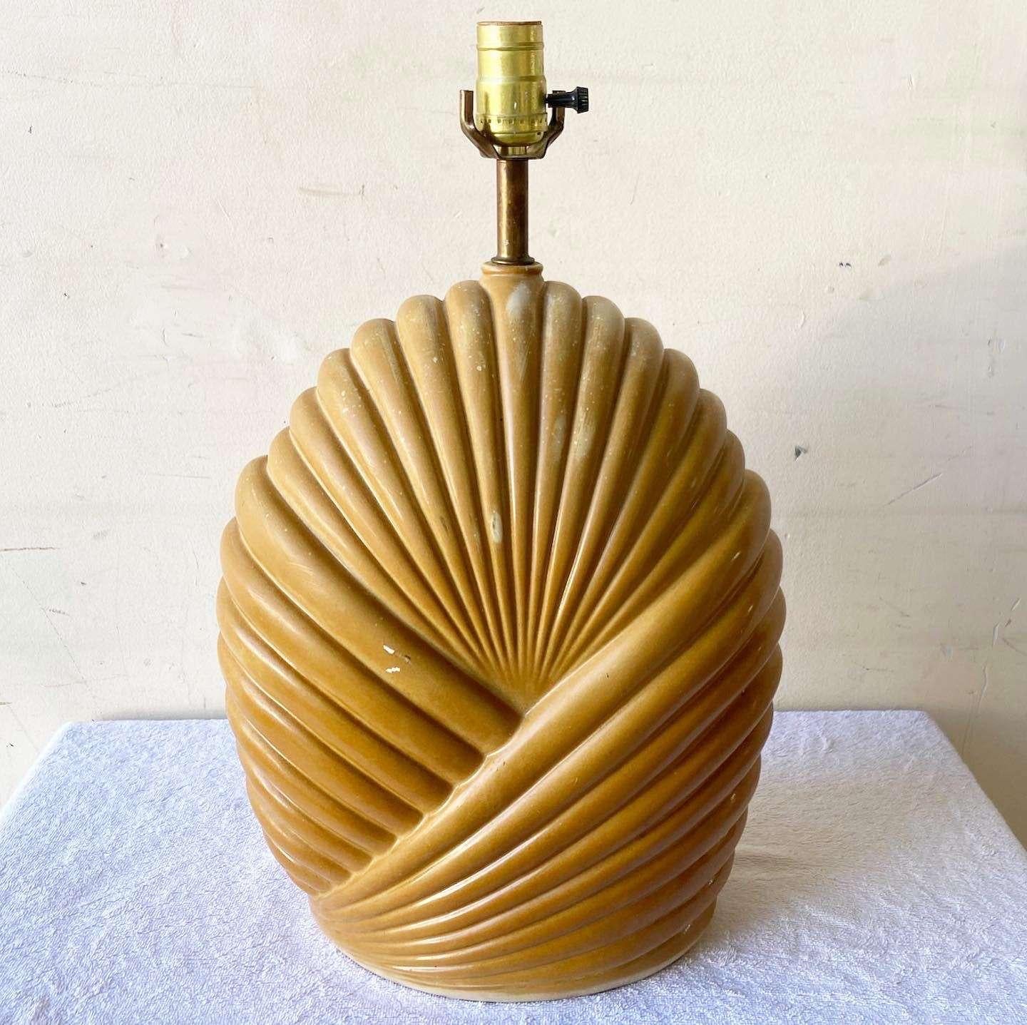 Post-Modern Postmodern Light Brown Ceramic Scalloped Table Lamp For Sale