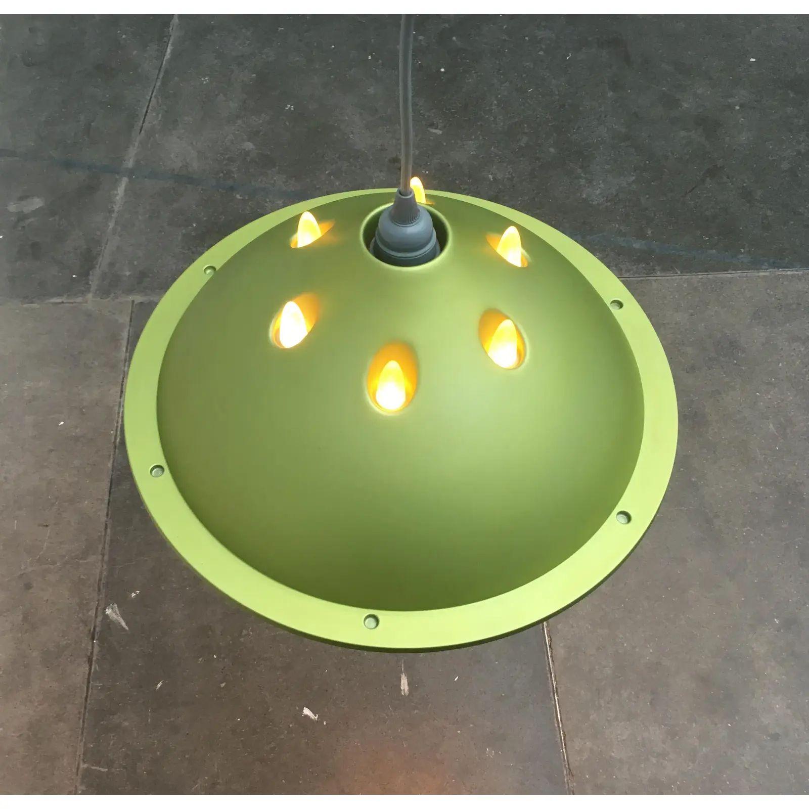 Postmodern Light Lite Ceiling Lamp by Philippe Starck for Flos, 1990s

- Design classics from Flos, by the designer Philippe Starck from the early 90s
- The lamp is made entirely from thermoplastic material
- Screen and diffuser are connected by a