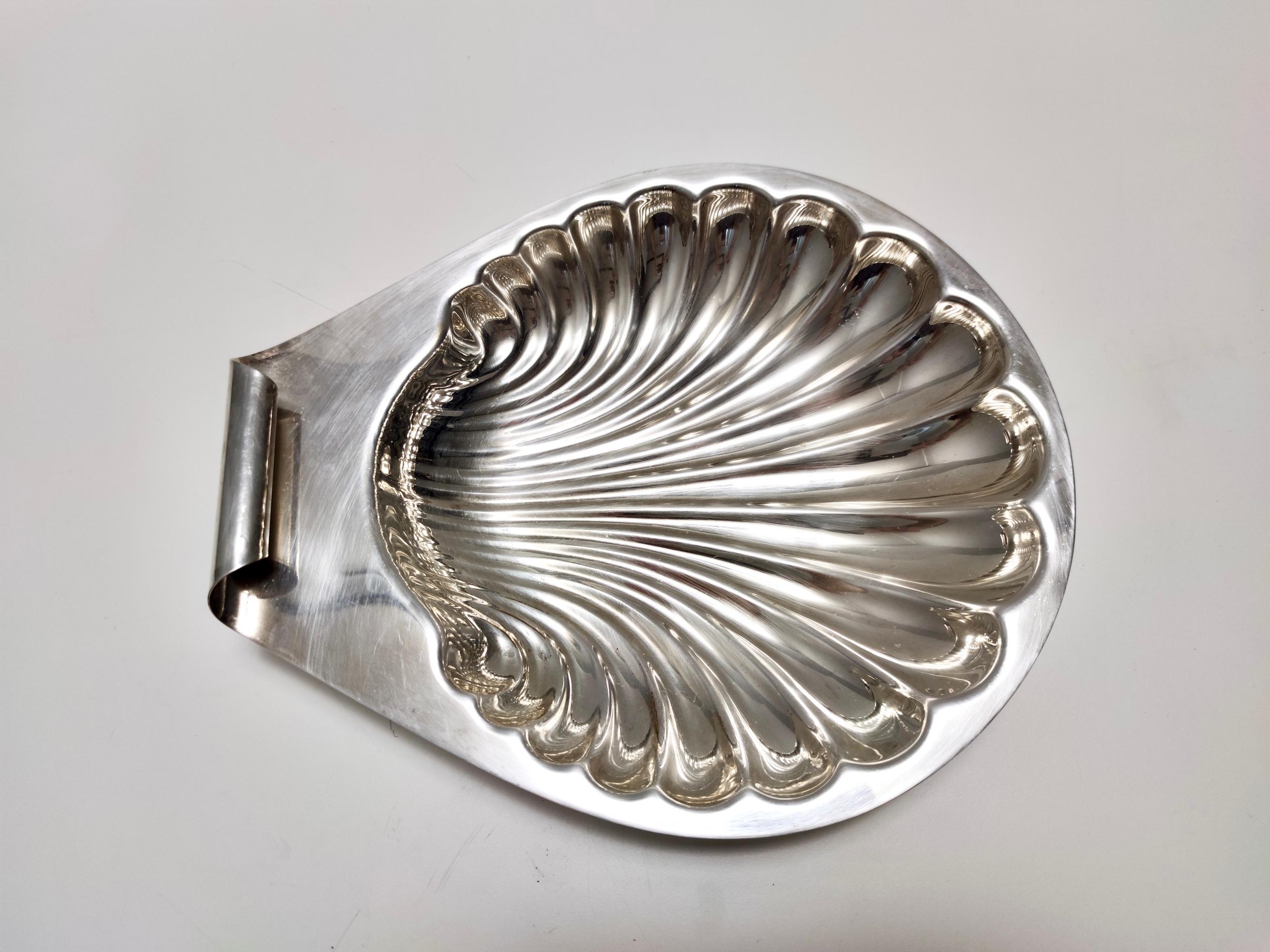 Late 20th Century Postmodern Lino Sabattini Silver-Plated Brass Shell Vide-Poche, Italy For Sale