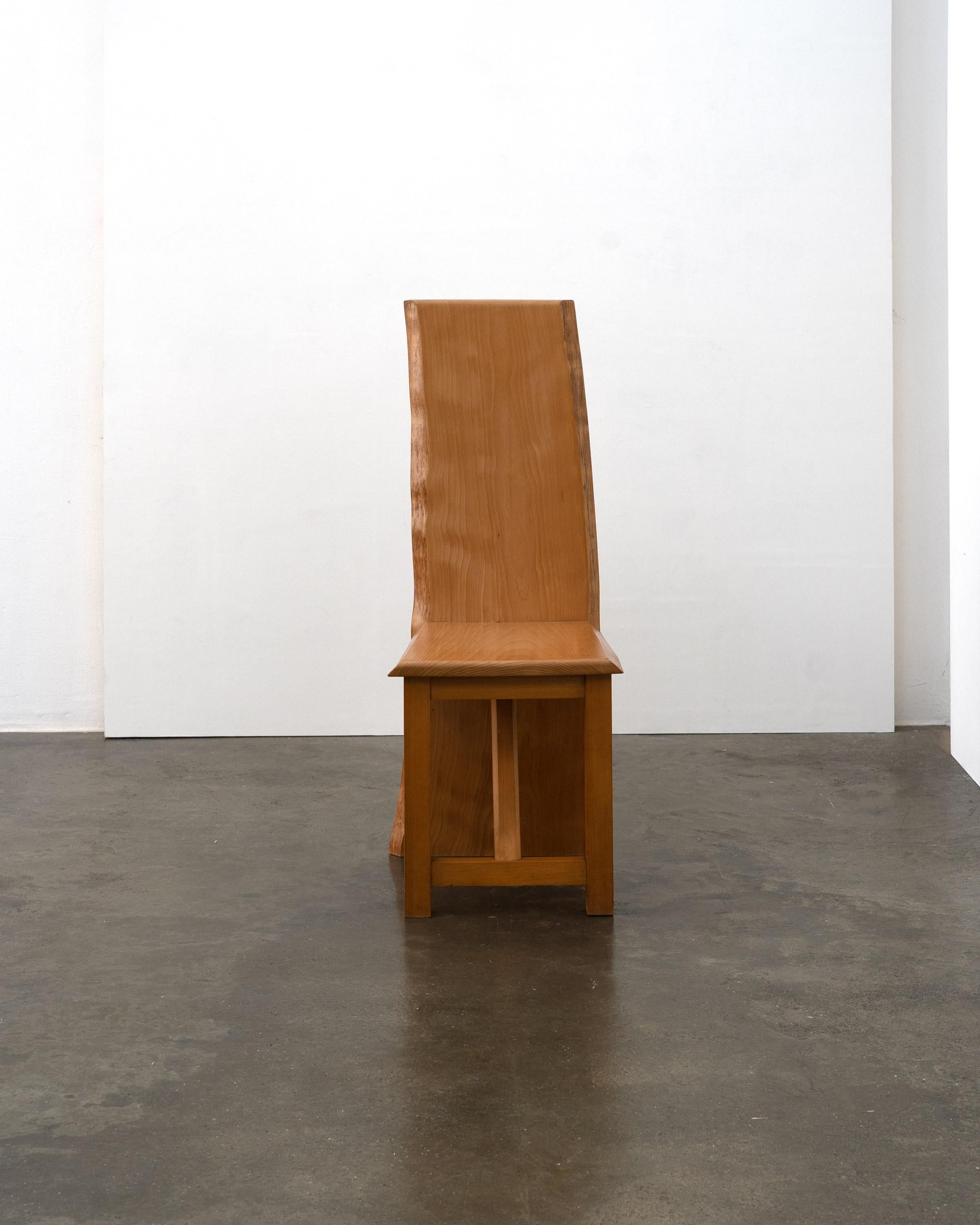 Postmoderner Live-Edge-Stuhl mit hoher Rückenlehne, ca. 1990 (Ende des 20. Jahrhunderts) im Angebot