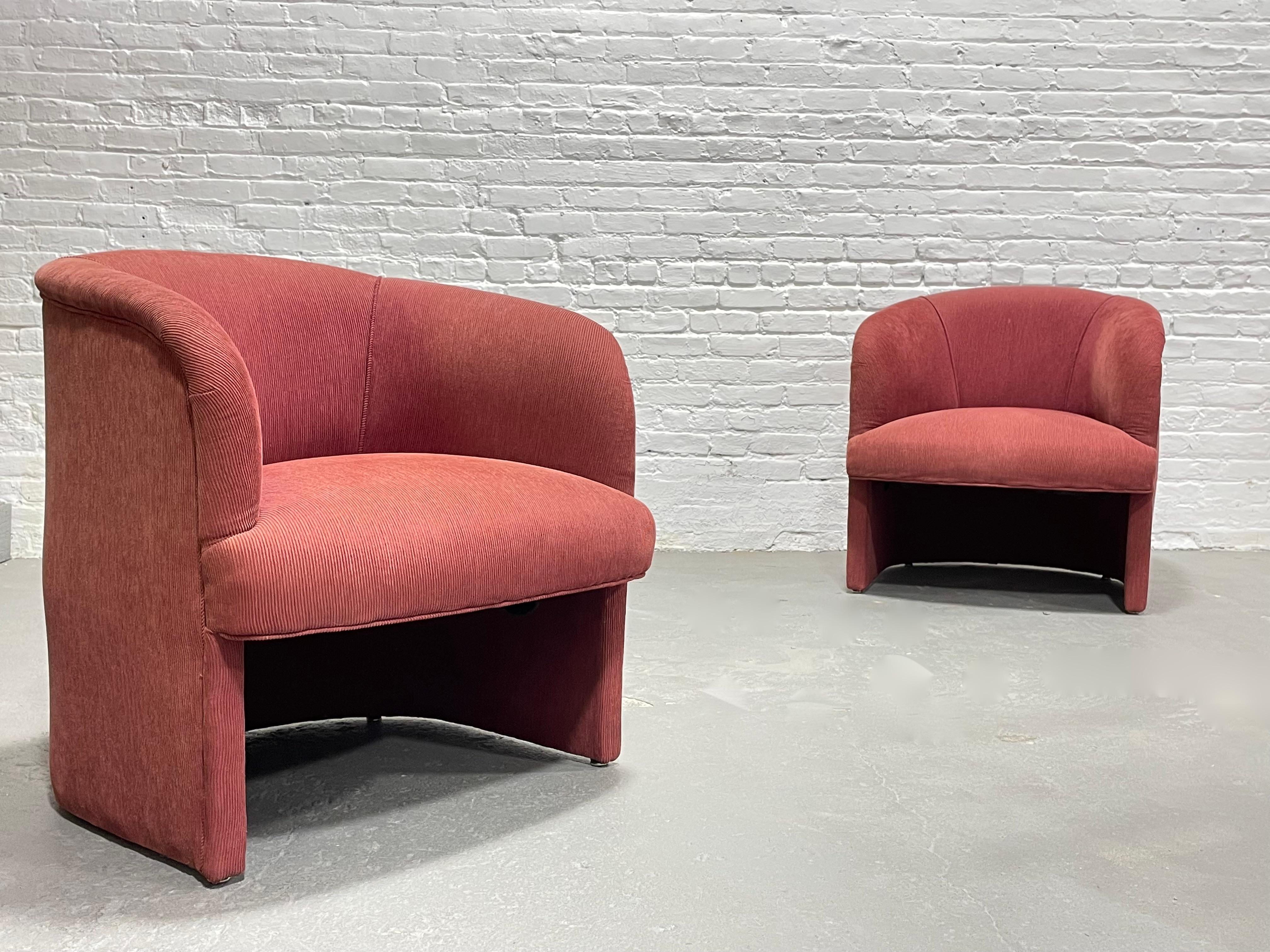 Late 20th Century Postmodern Lounge Chairs / Armchairs, a Pair For Sale