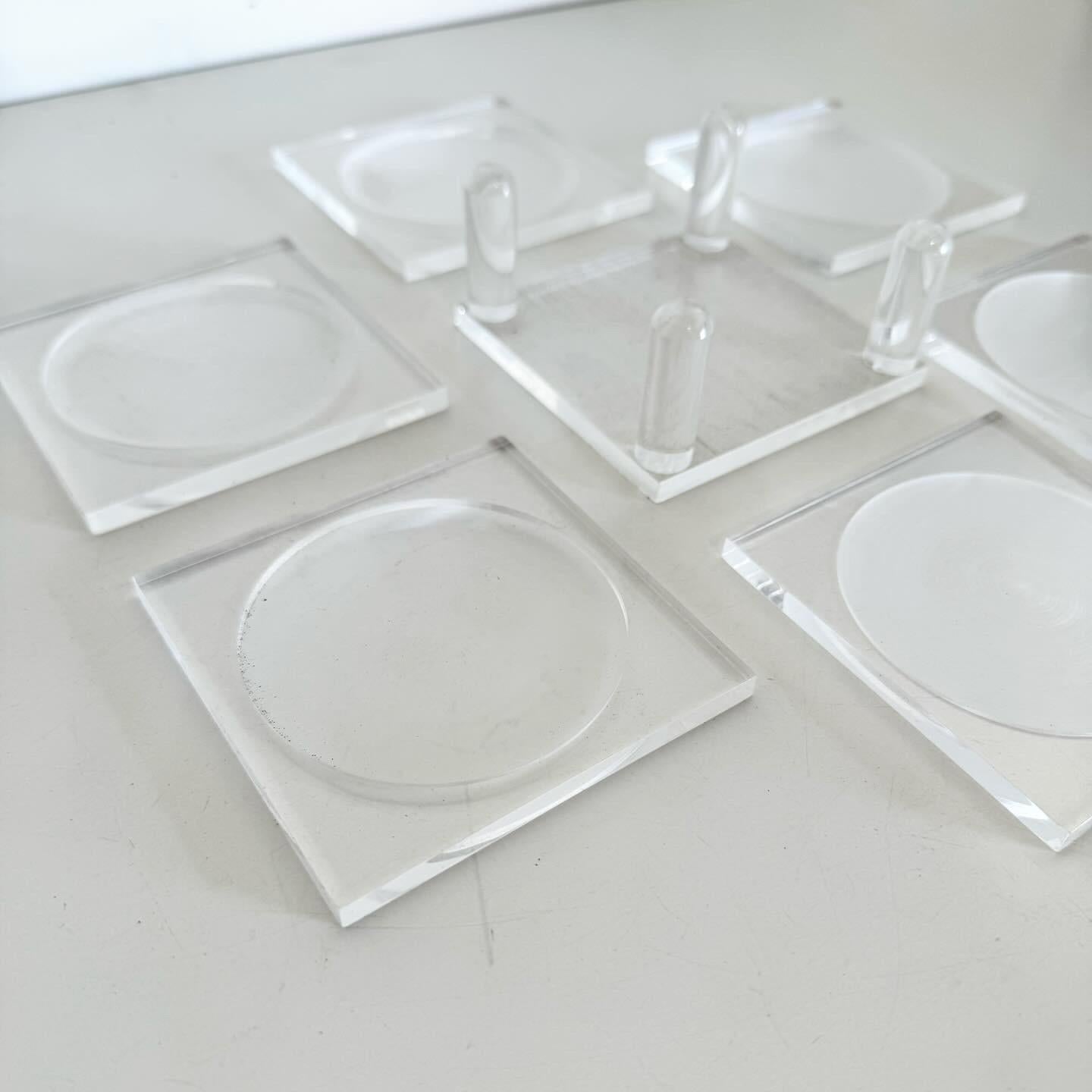 Postmodern Lucite Coasters With Holder - Set of 6 In Good Condition In Delray Beach, FL
