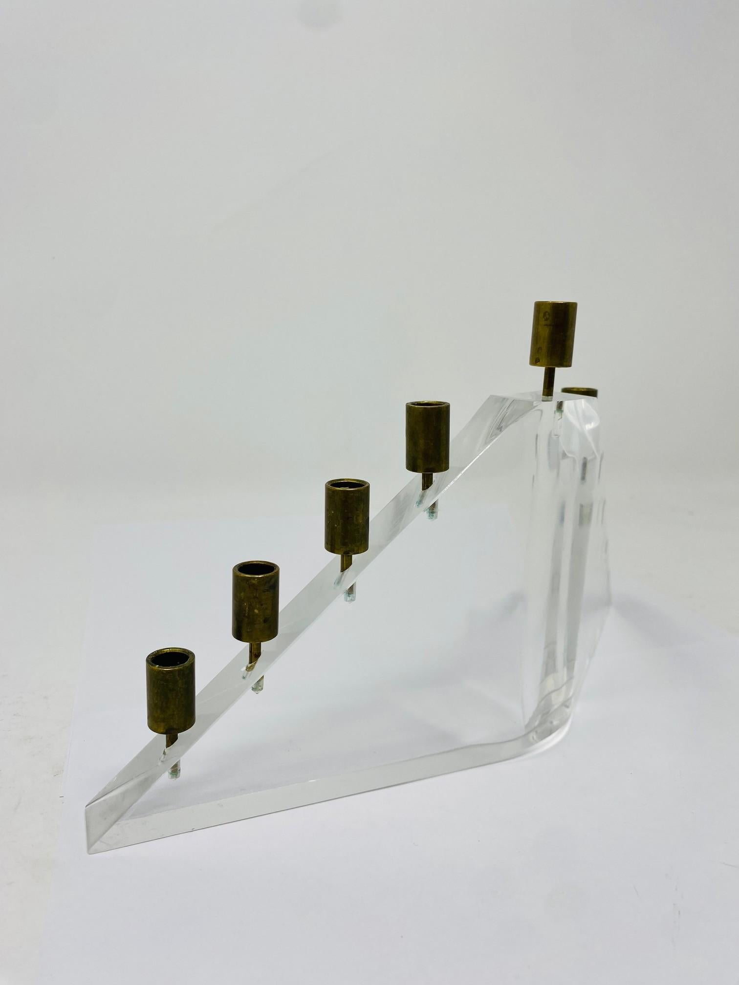 Lucite Menorah postmoderne en lucite en vente