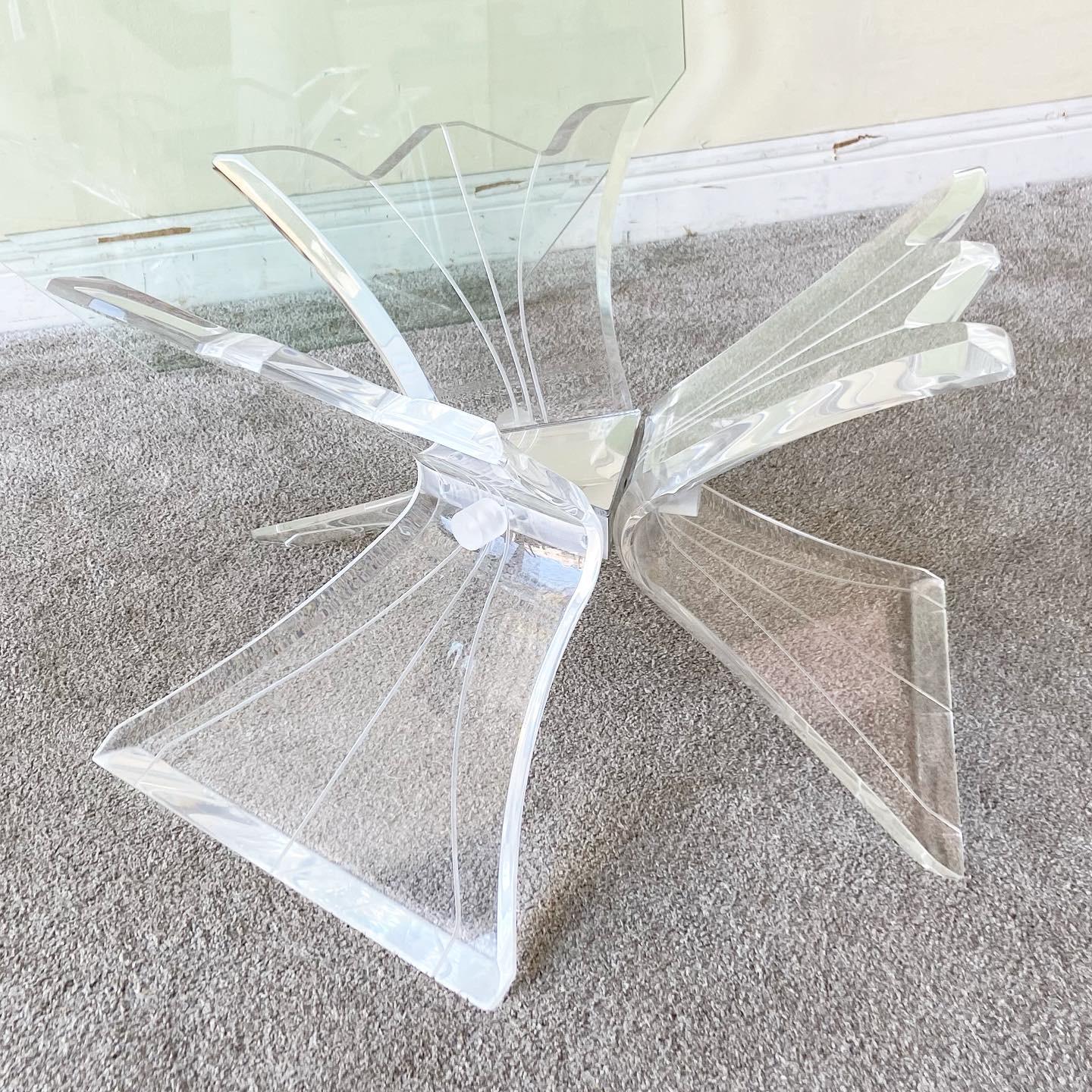 Postmodern Lucite Octagonal Glass Top Coffee Table, 1980 In Good Condition In Delray Beach, FL