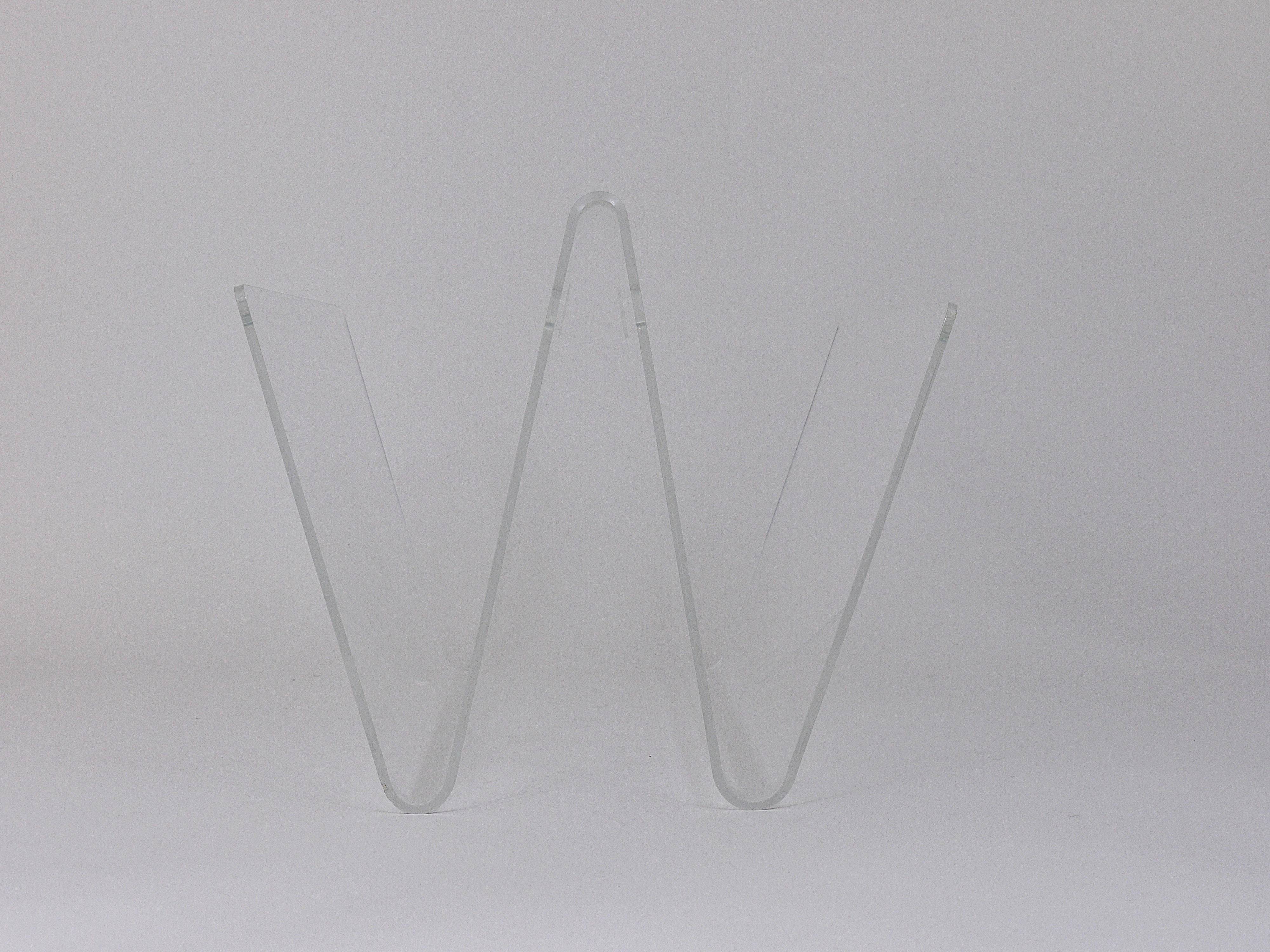 Postmodern Lucite ZigZag News Rack Magazine Stand, Italy, 1980s For Sale 12