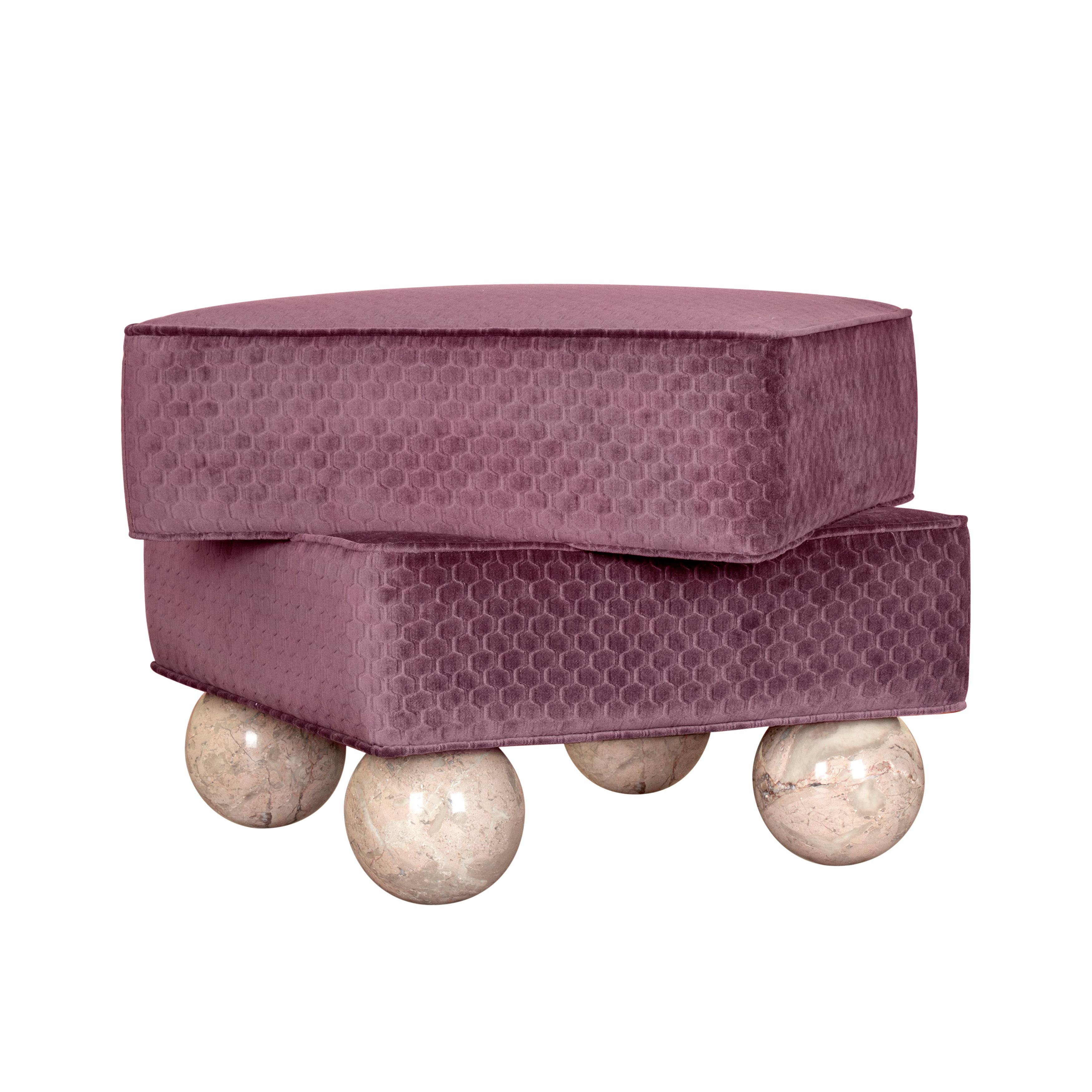 Postmoderner Hocker Madonna Lackiertes Holz Leinenstoff Made in Portugal von Malabar im Angebot 10