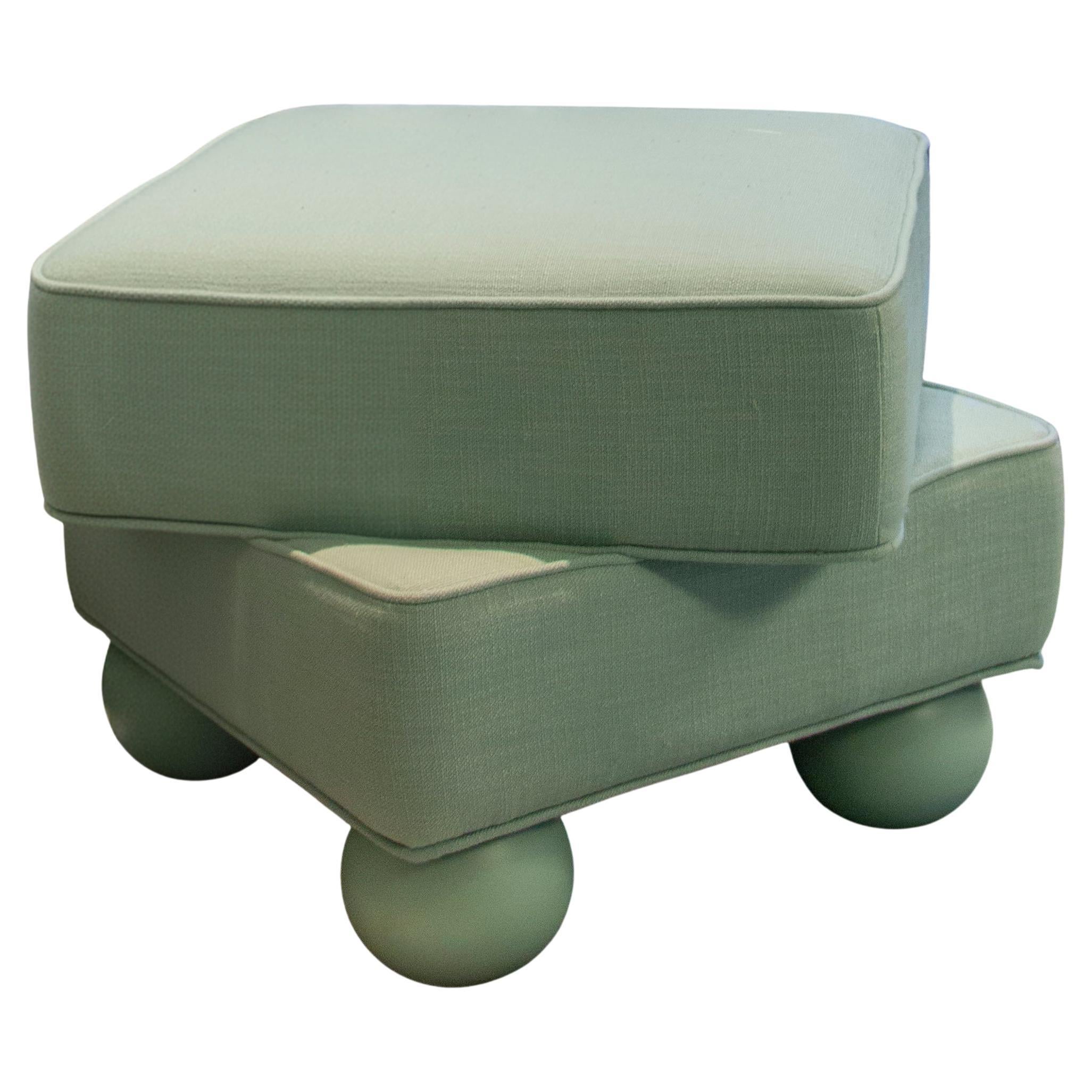 Postmoderner Hocker Madonna Lackiertes Holz Leinenstoff Made in Portugal von Malabar