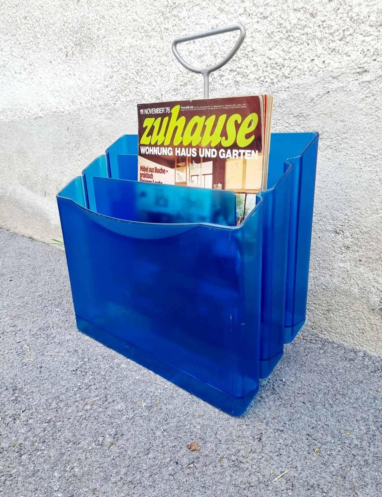 Postmoderner Zeitschriftenständer von Andries & Hiroko van Onck, Magis, Italien 90er Jahre (Aluminium) im Angebot