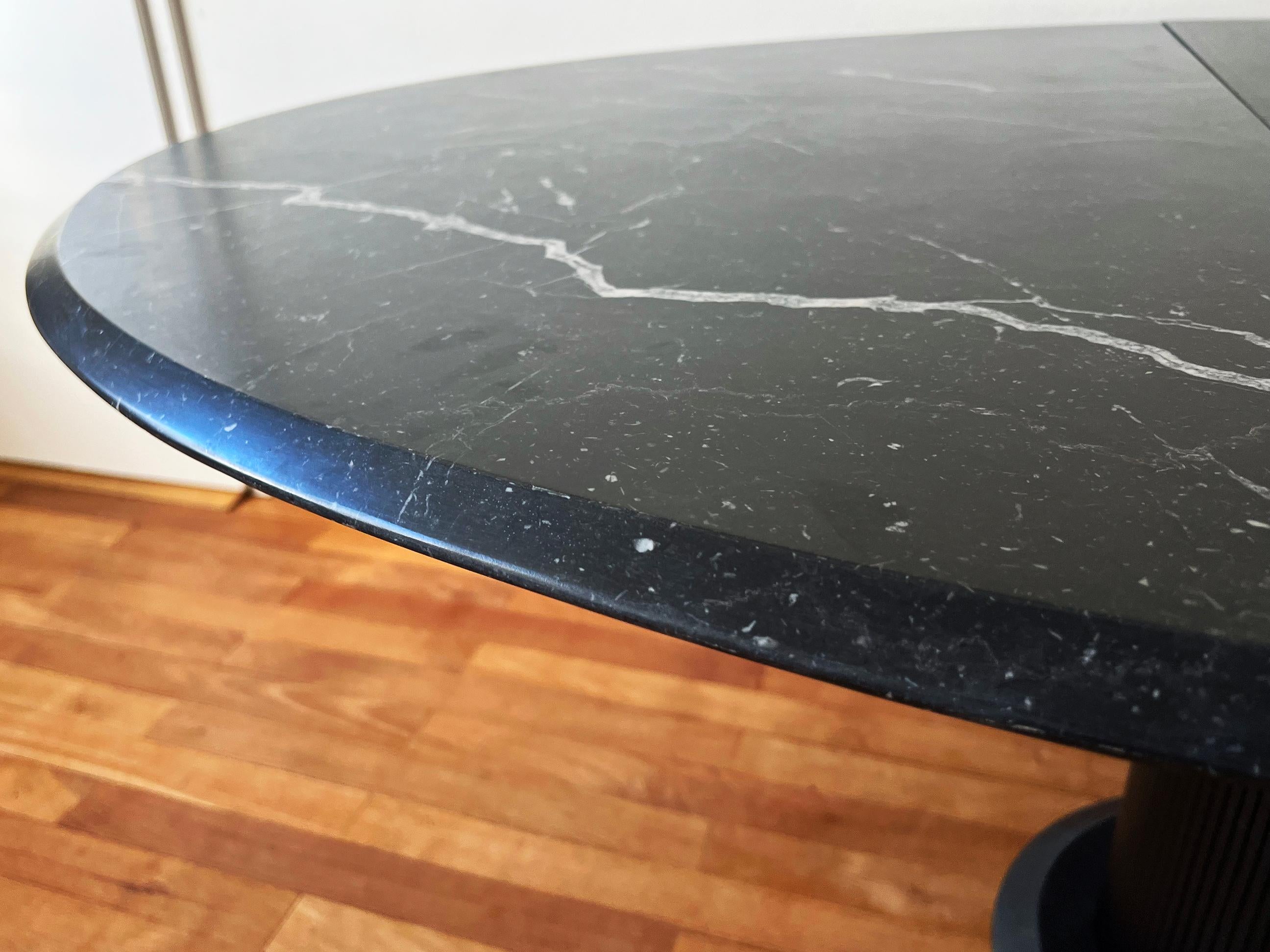 Postmodern Marble + Ebonized Wood Oval Extendable Dining Table w/ Pedestal Base In Good Condition For Sale In Basel, BS